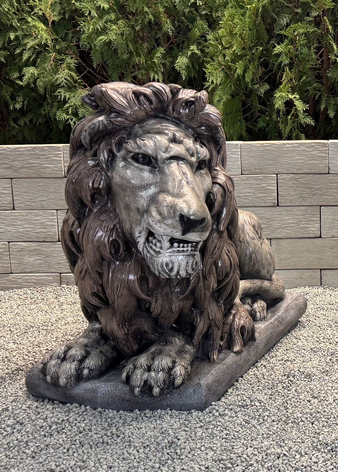 Henri Studios Grand Lion Facing Left Garden Sculpture