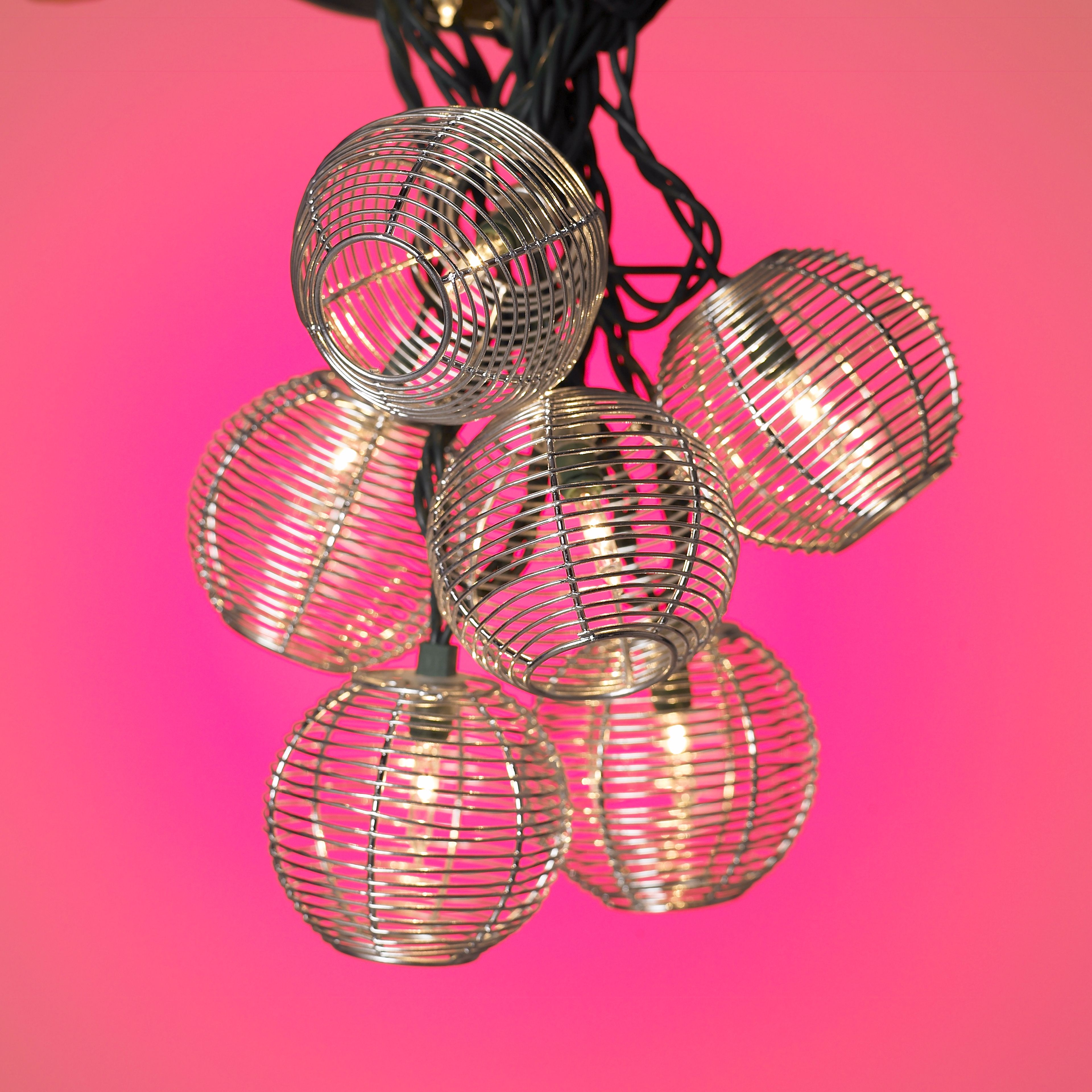 Ten Light Aluminum Ribbed Lantern Set