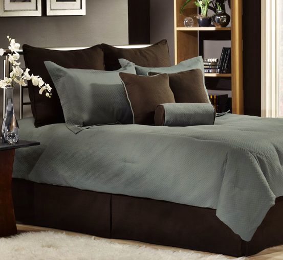Oslo Fourteen Piece Bed Set (King)