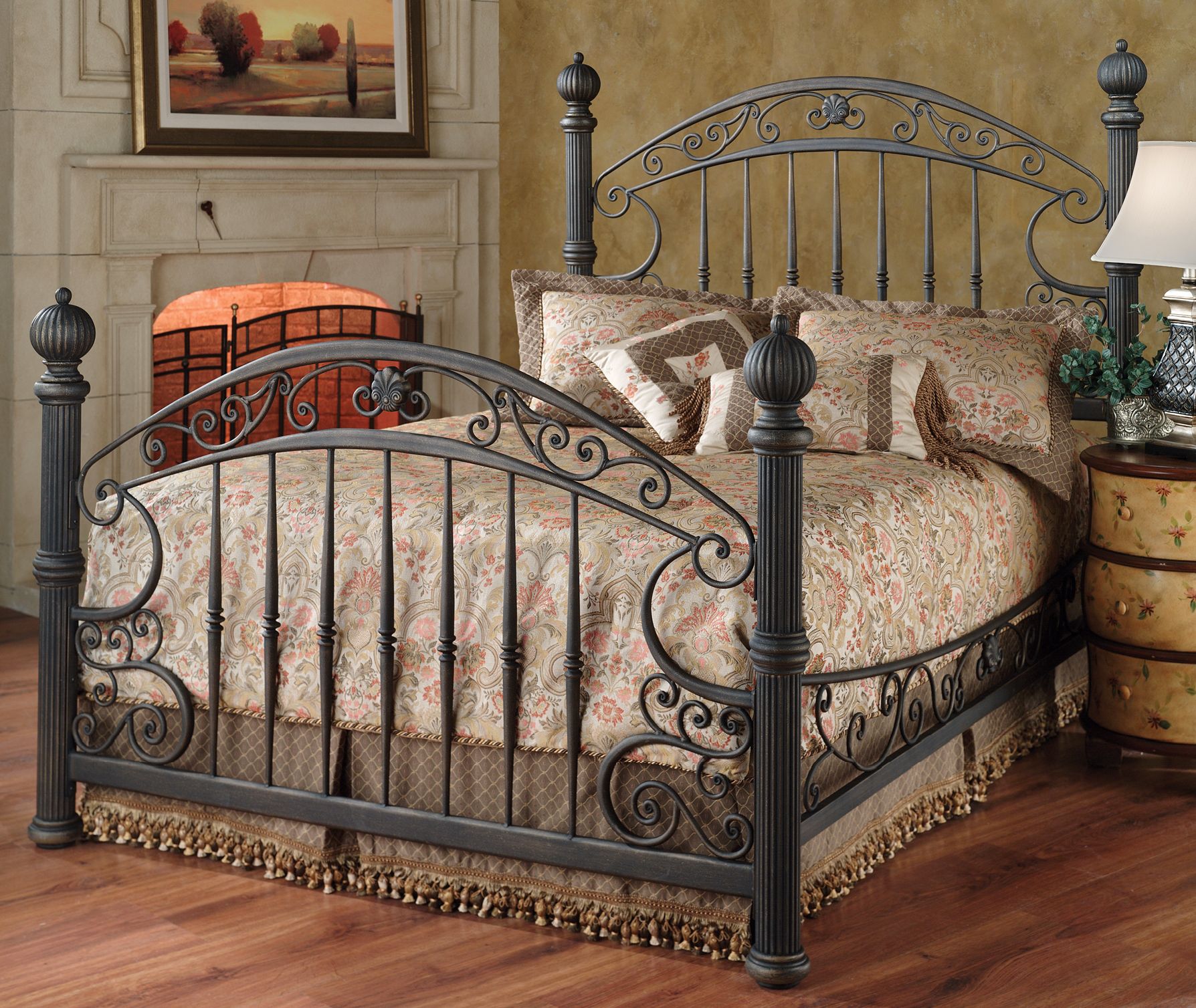 Chesapeake Grills Rustic Old Brown Finish Bed King M6483