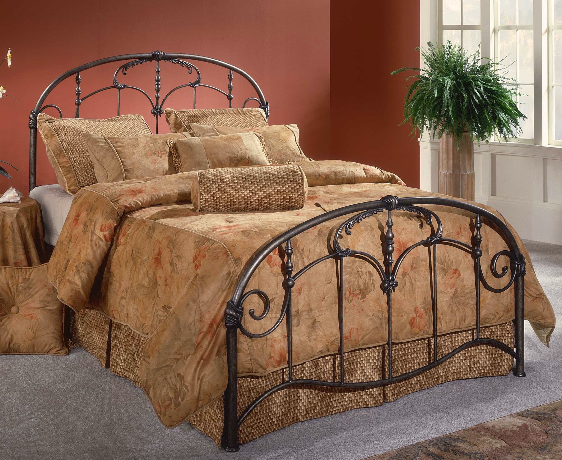 Hillsdale Jacqueline Bed                                    