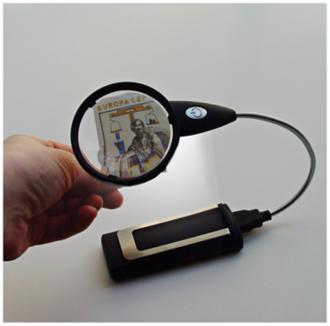LED Magnifier Black With Base T4032