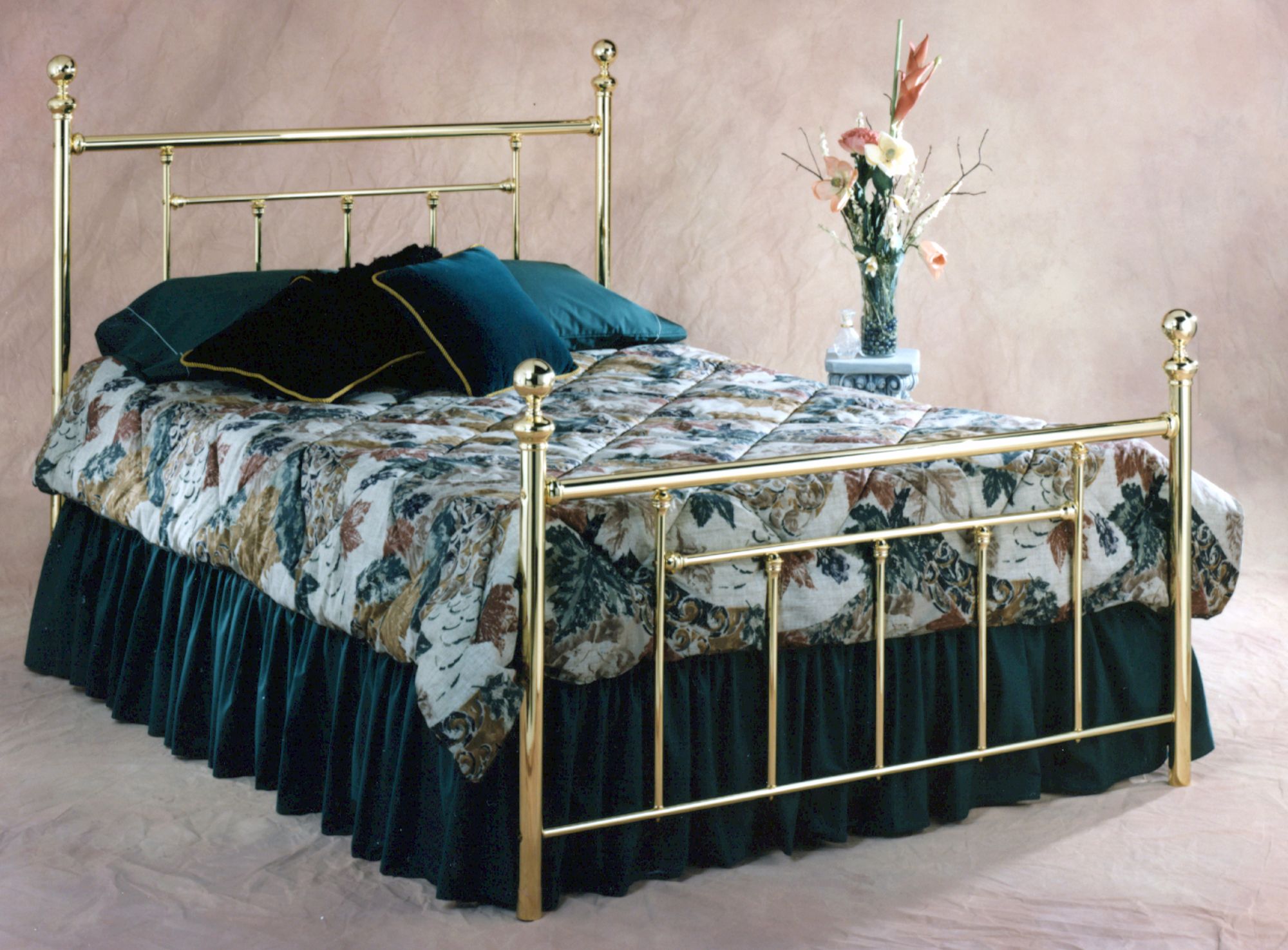 Hillsdale Chelsea Classic Brass Bed Full T4170