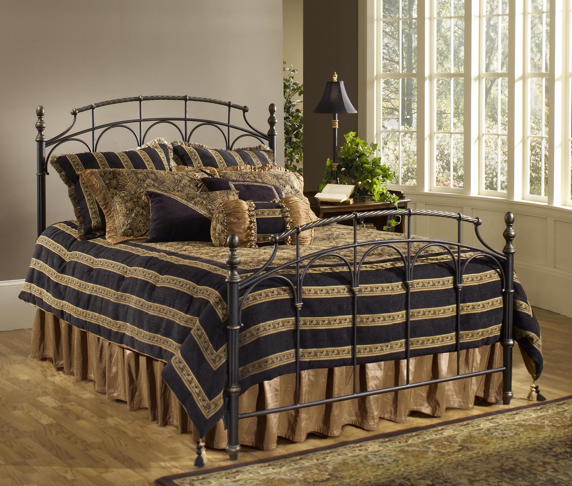 Hillsdale Ennis Rubbed Bold Bed                             