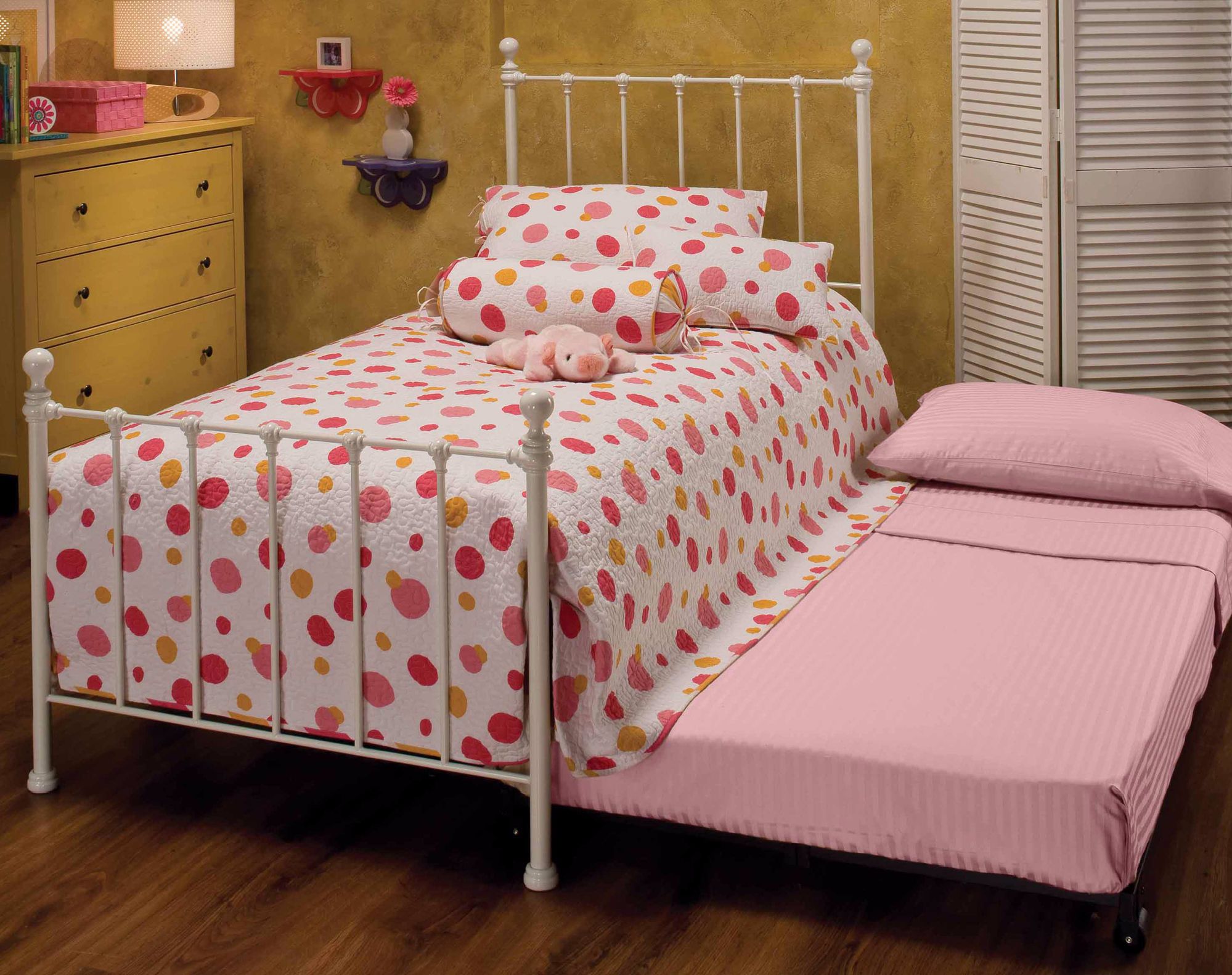Hillsdale Molly White Bed with Trundle (Twin)