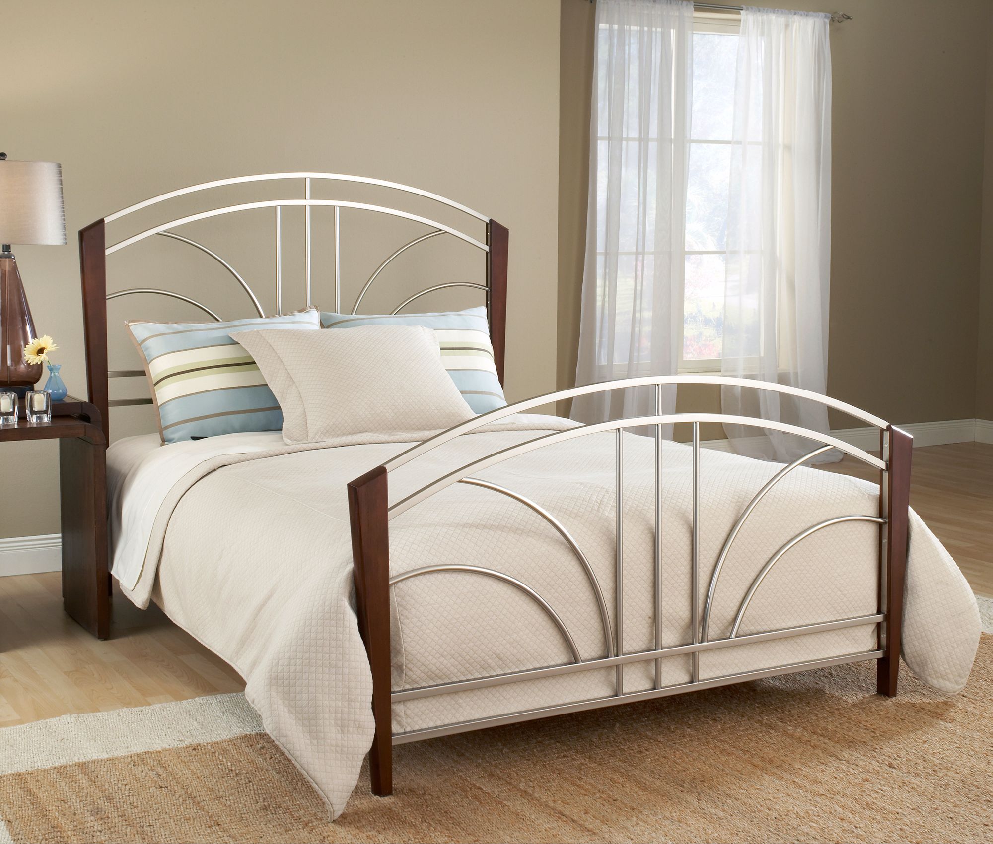Hillsdale Sorrento Cherry and Nickel Bed