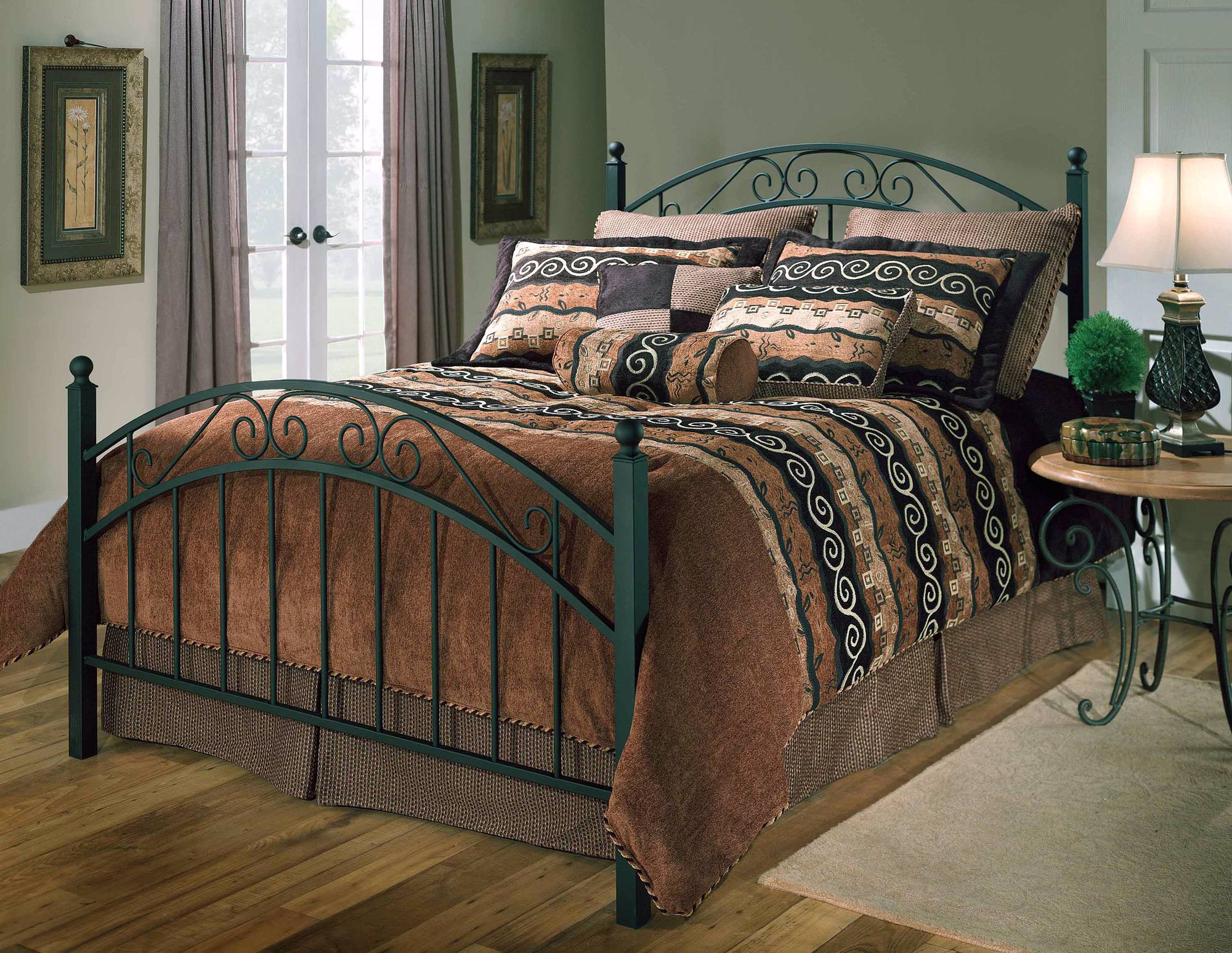 Hillsdale Willow Textured Black Bed