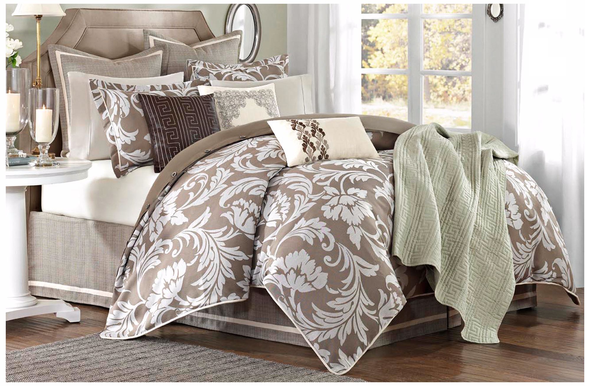 Bellville Comforter Bedding Sets