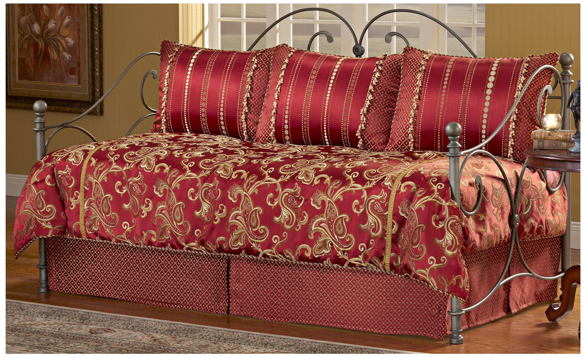 Paramount Crawford Scarlet and Gold 5-Piece Twin Daybed Set
