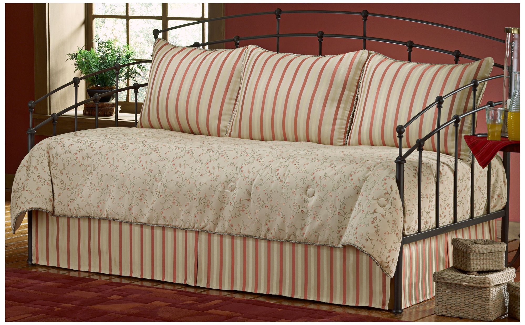 Elite Sylvia 5-Piece Striped Twin Daybed Set