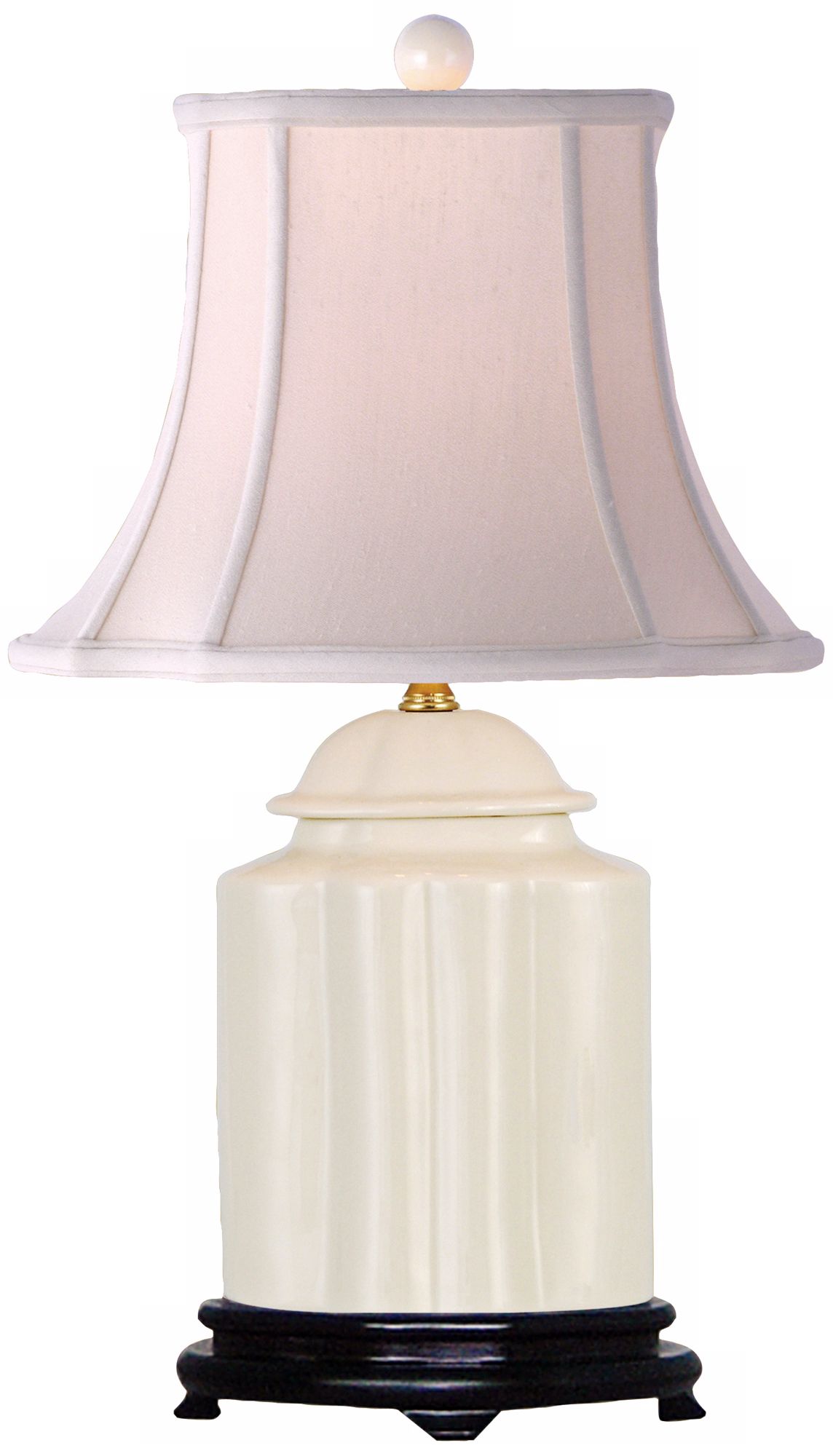 Ivory Scalloped Jar Porcelain Table Lamp