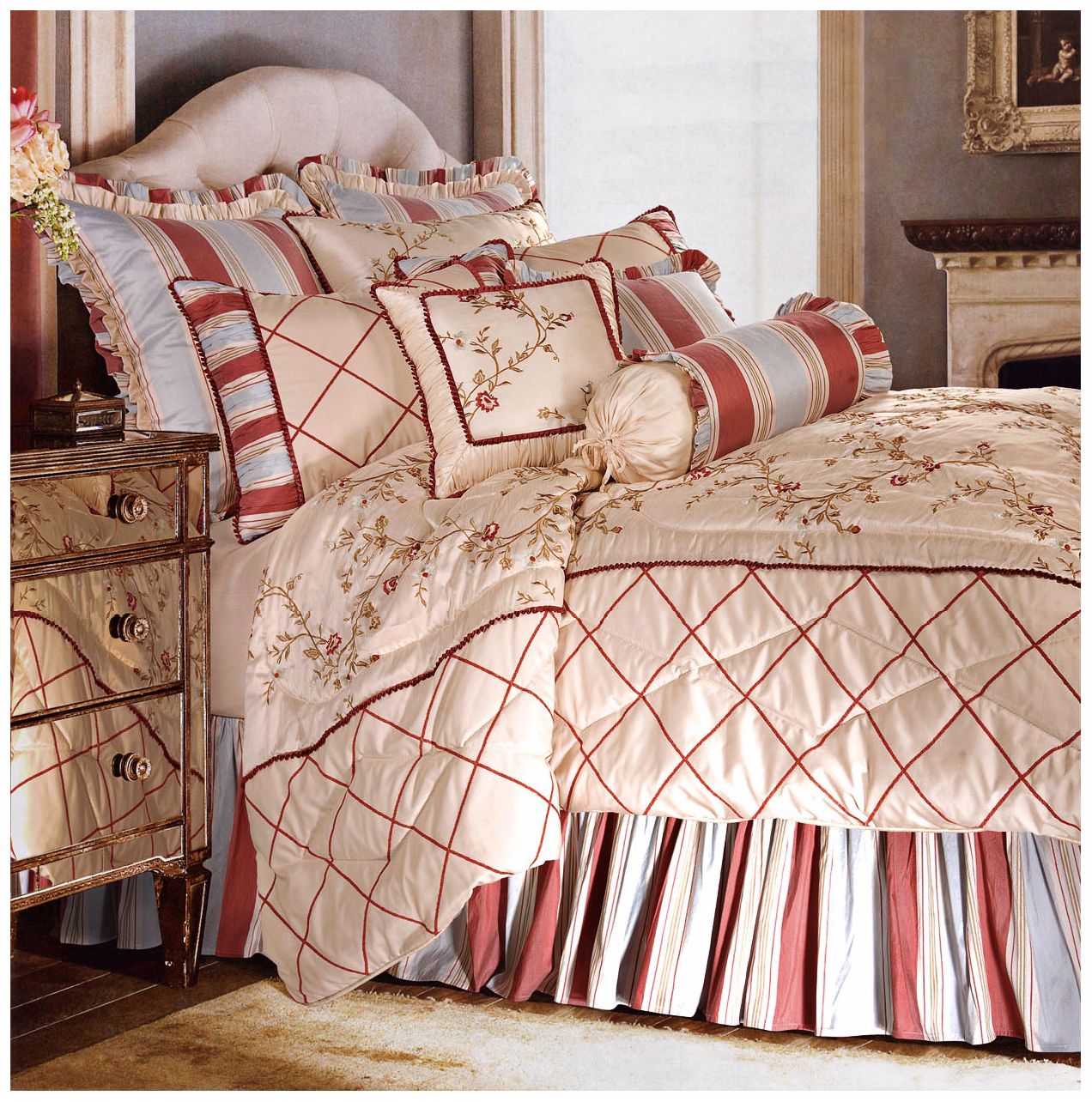 Cornelia 4-Piece Oversize Coral King Comforter Set