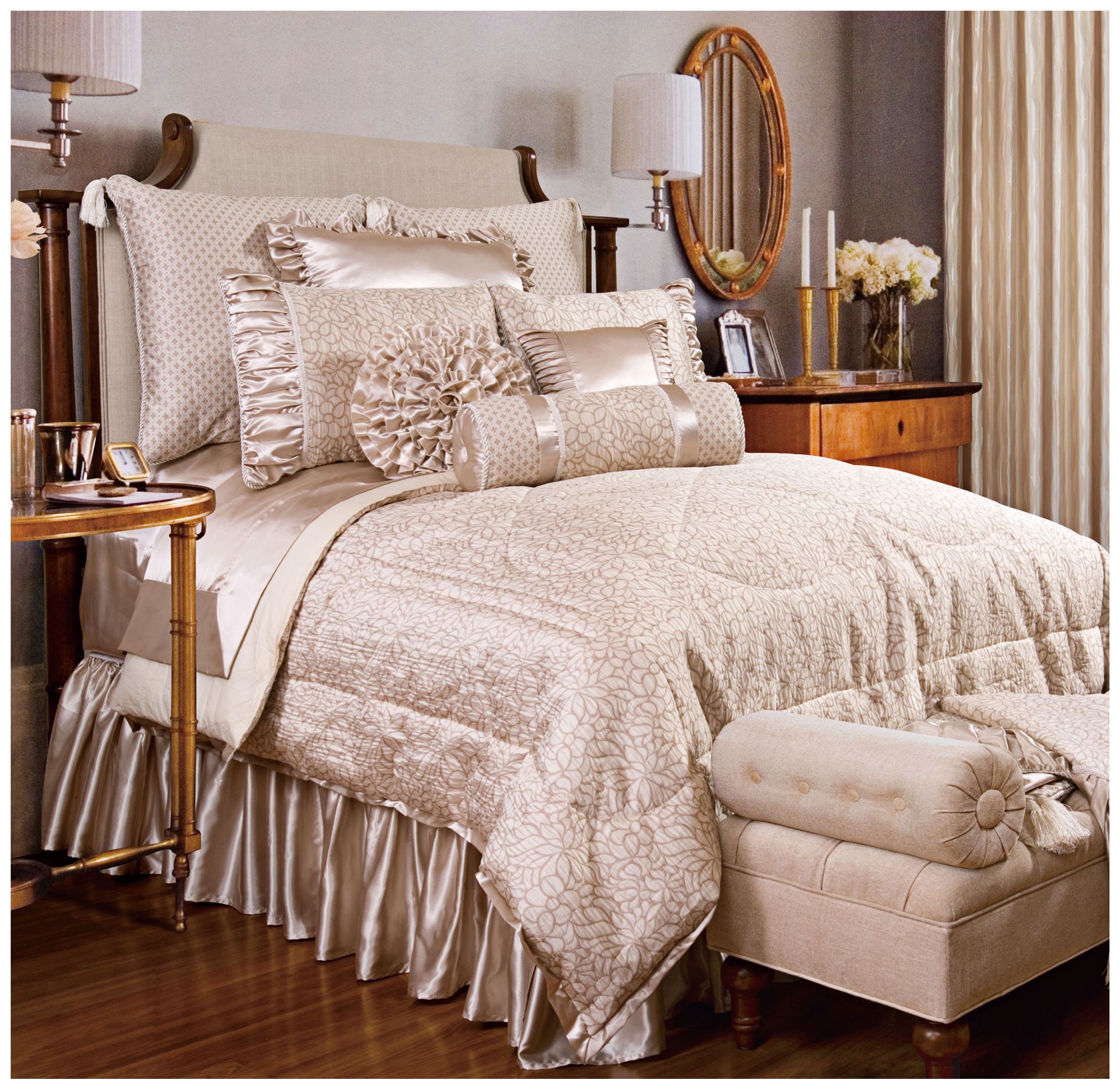 Lumina 4-Piece Oversize Floral Queen Comforter Set