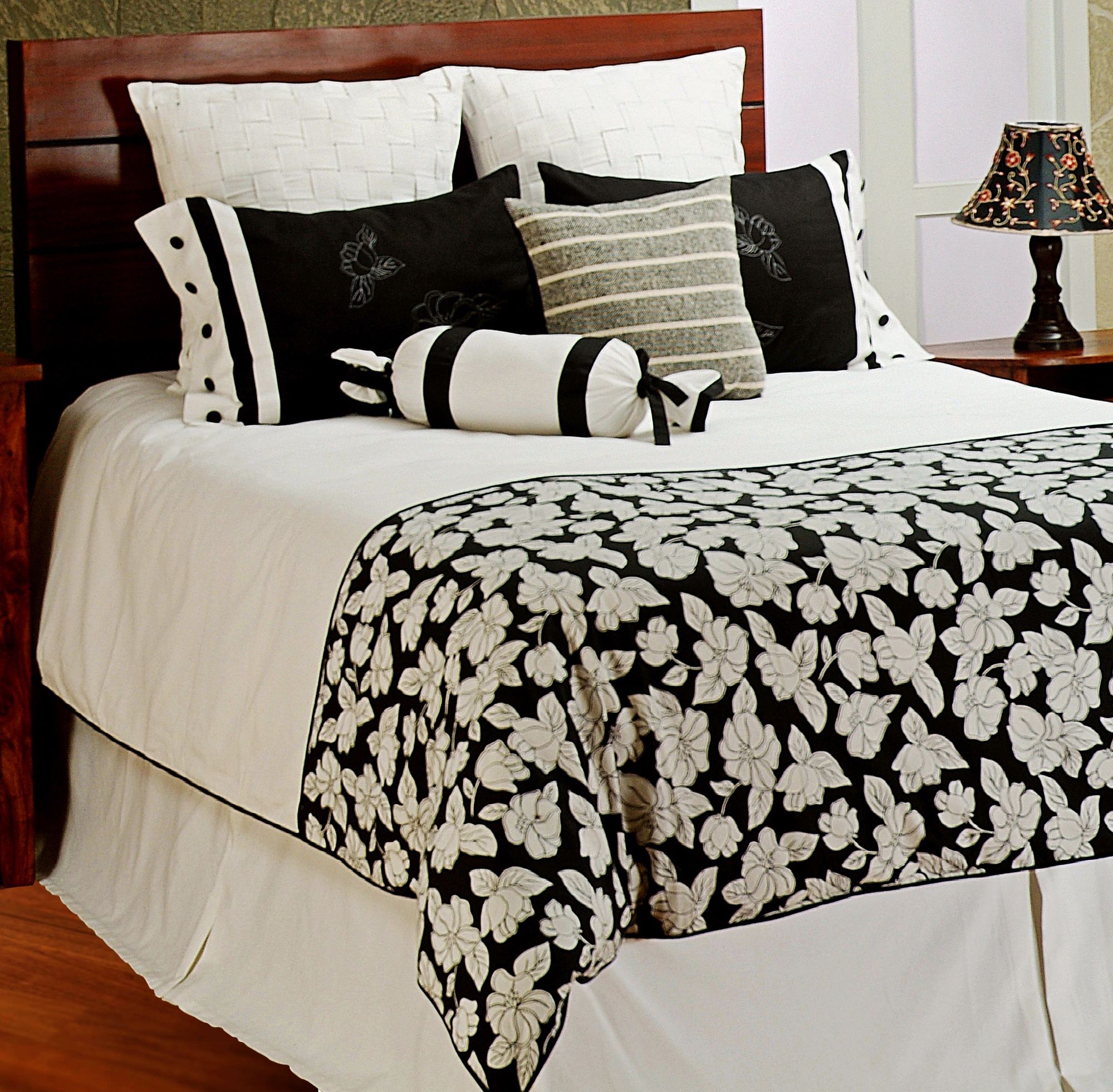 8-Piece Black and White Floral Filled Queen Bedding Set
