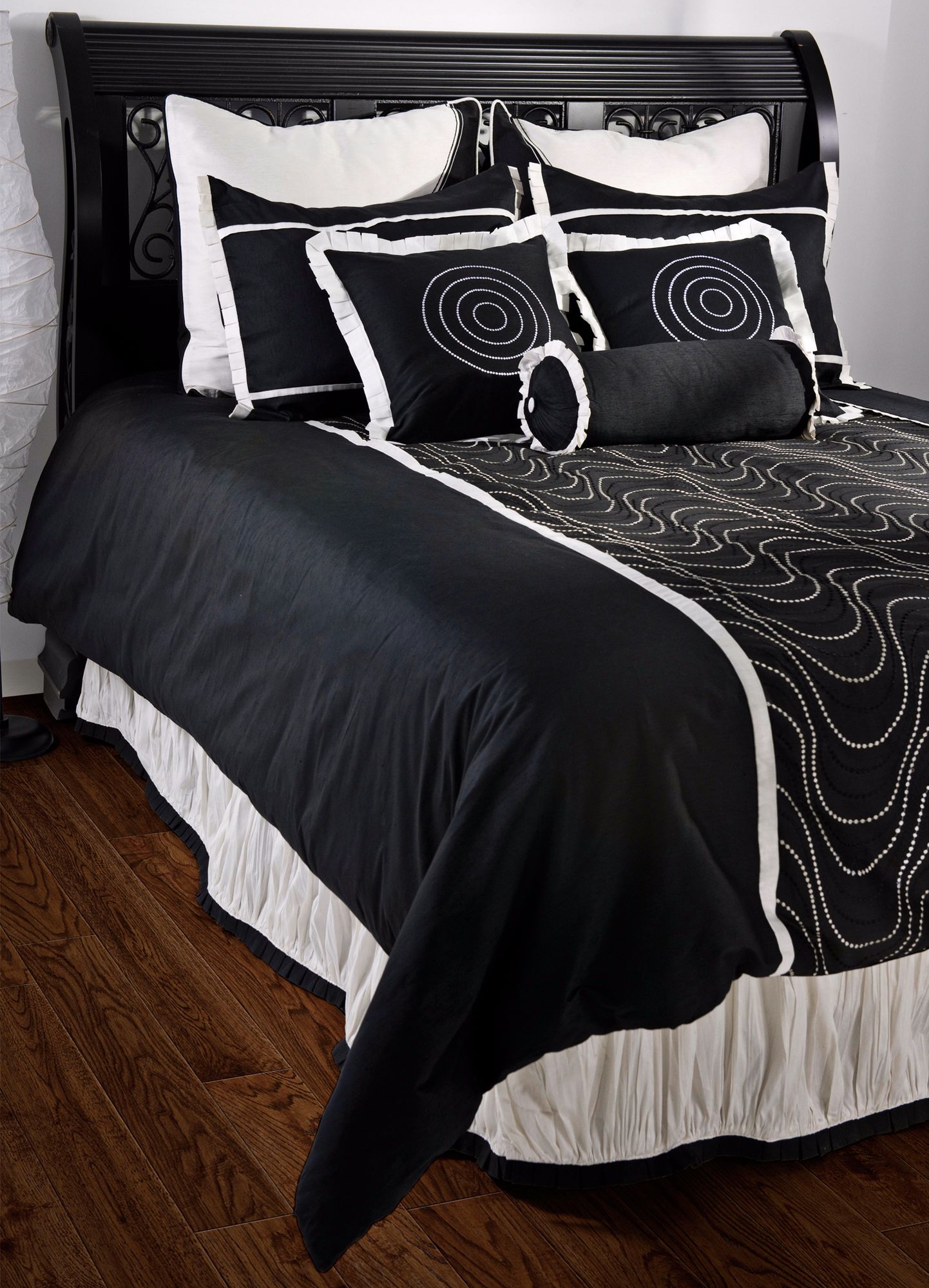 10-Piece Black and White Filled King Bedding Set