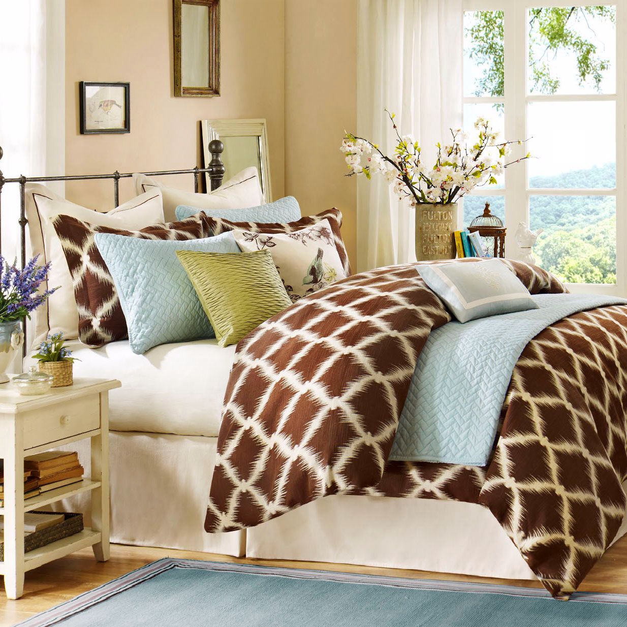 Hampton Hill Garden View Comforter Set