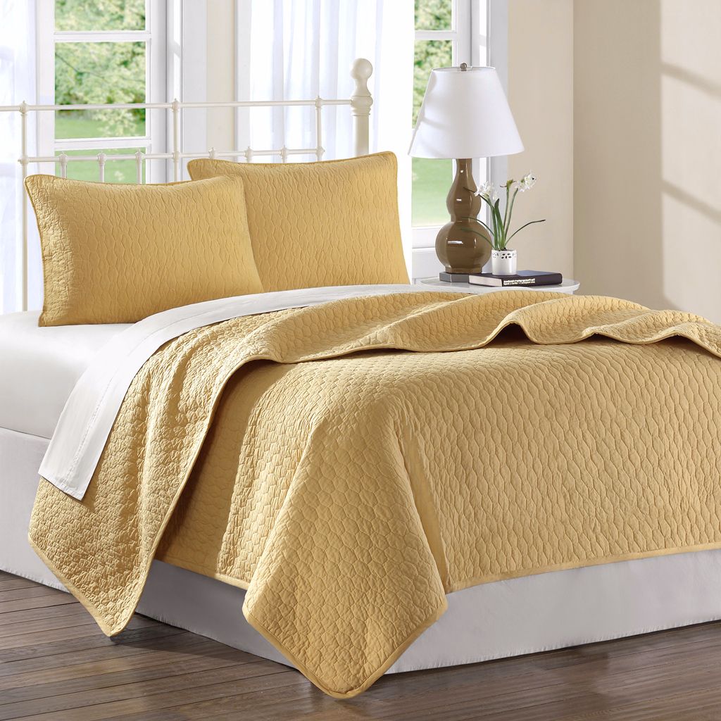 Hampton Hill Calypso Coverlet Set