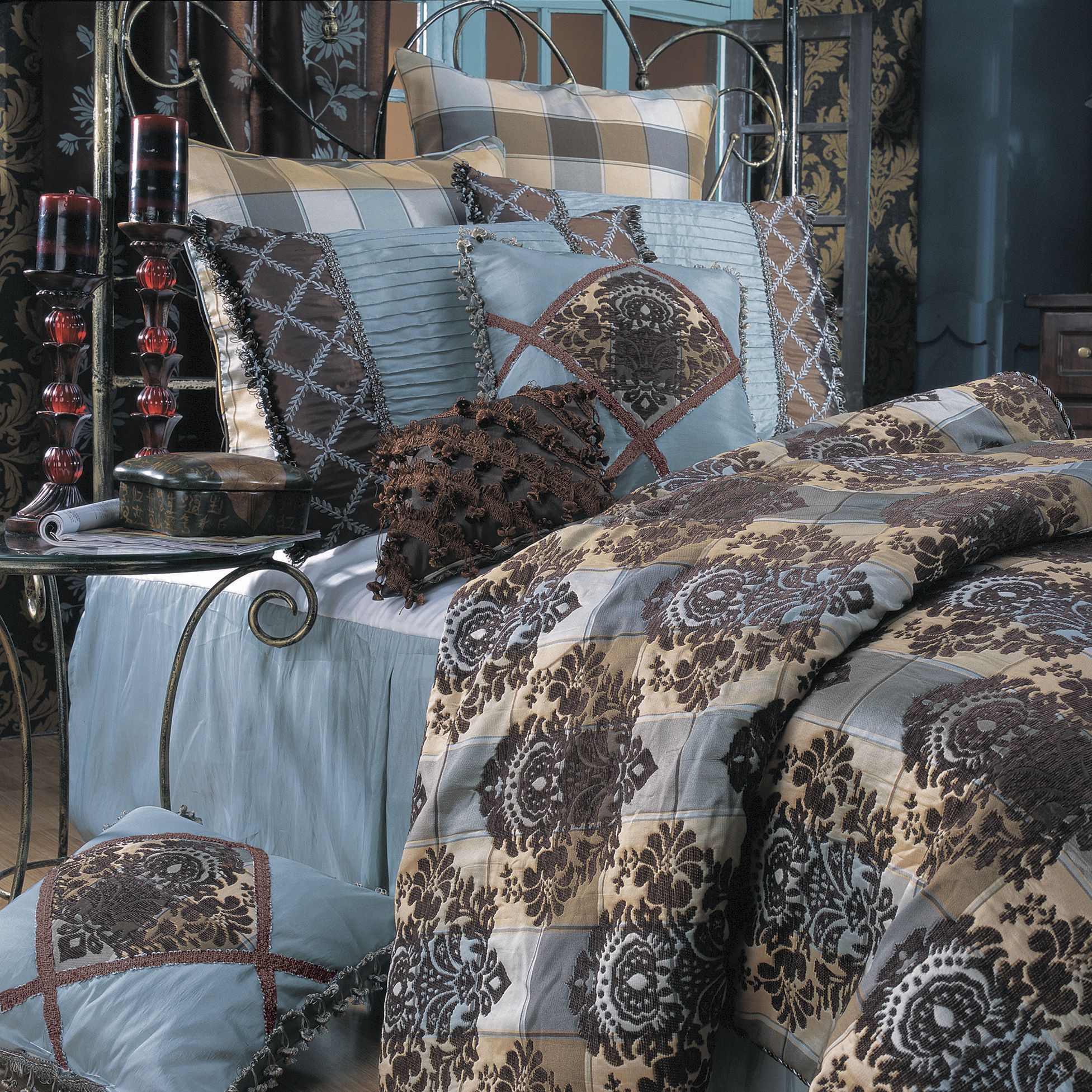 Kathy Ireland Splendor Bedding Set                          