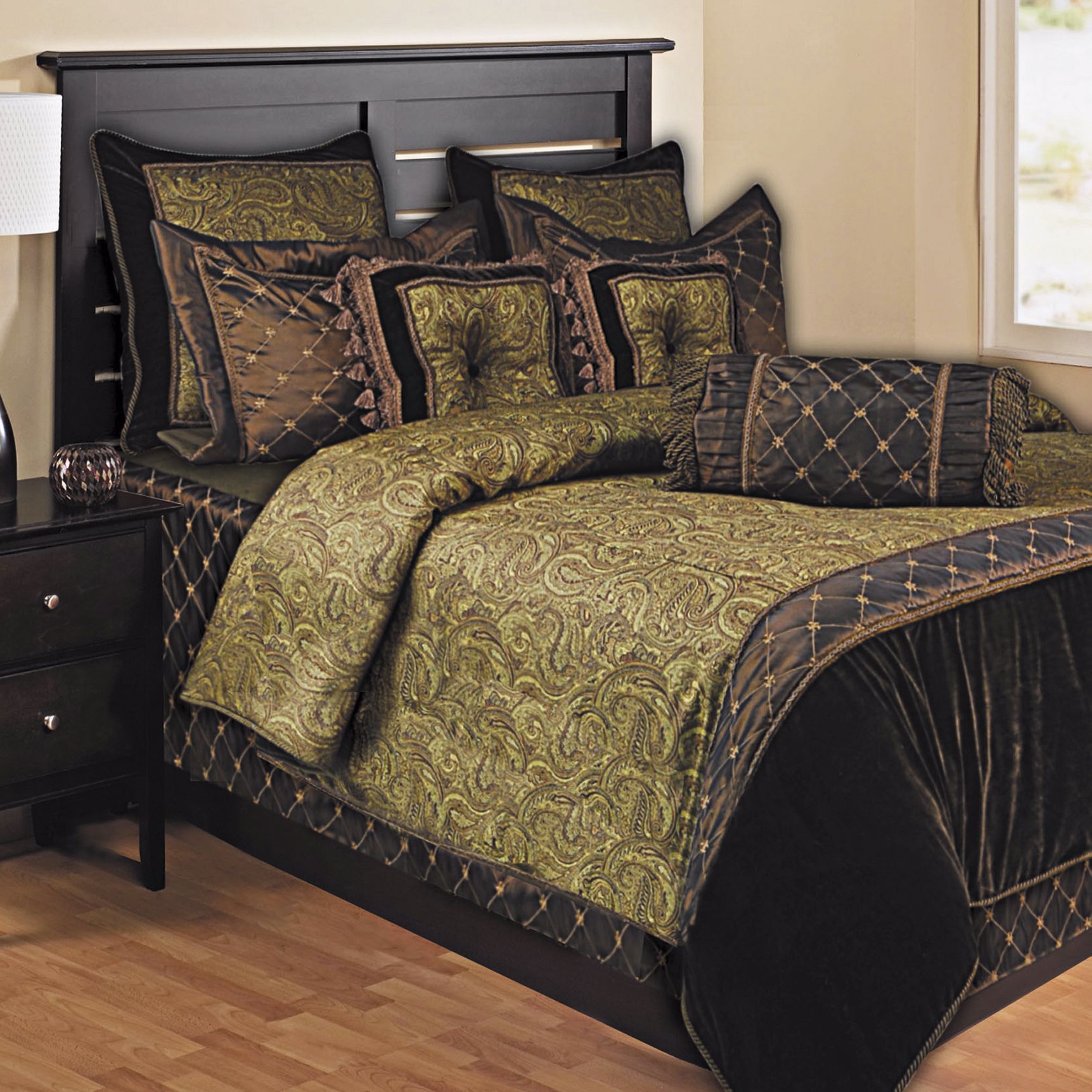 Kathy Ireland Estate Classic Bedding Set                    