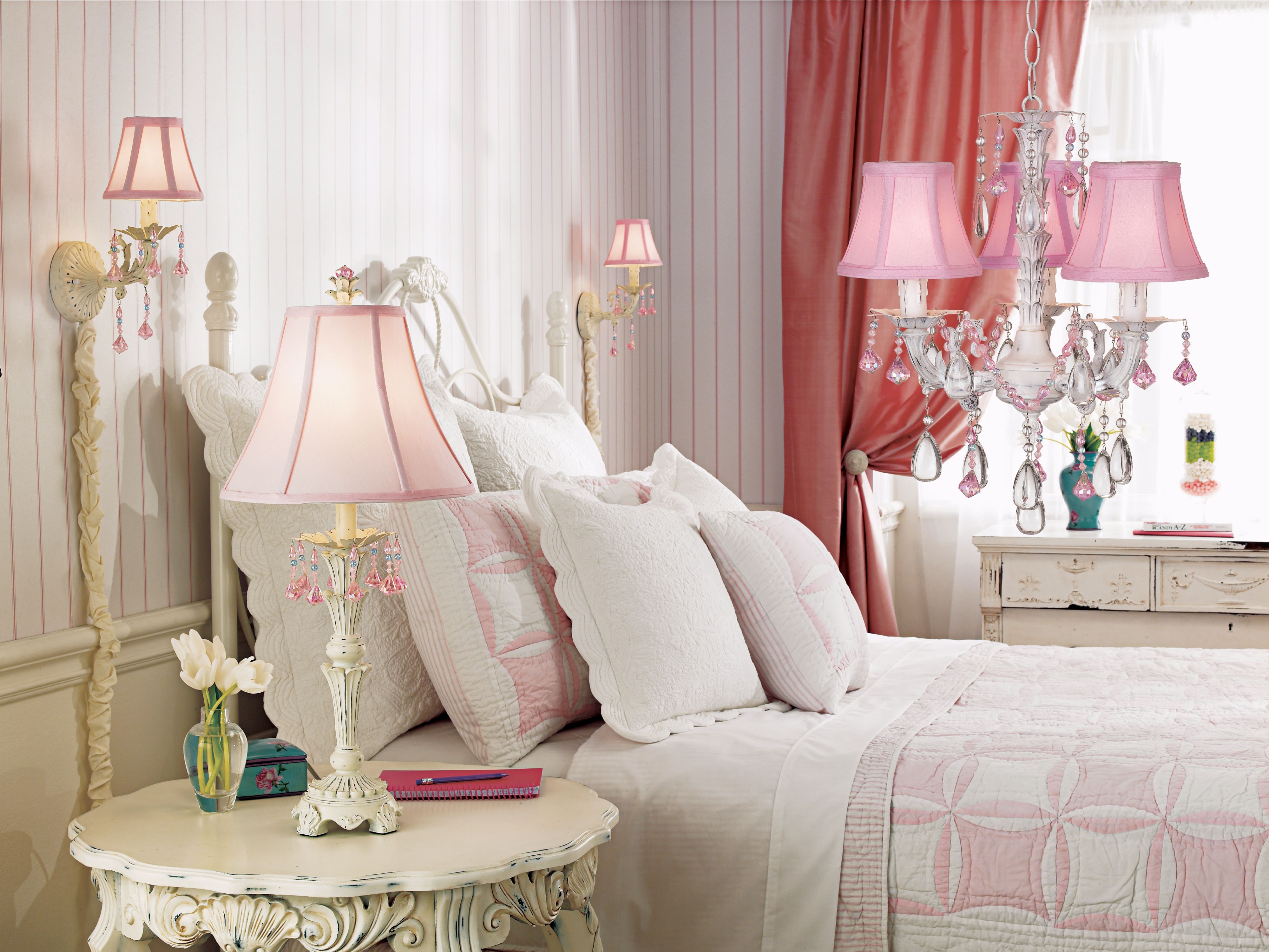 Charming country cottage kids bedroom ideas.