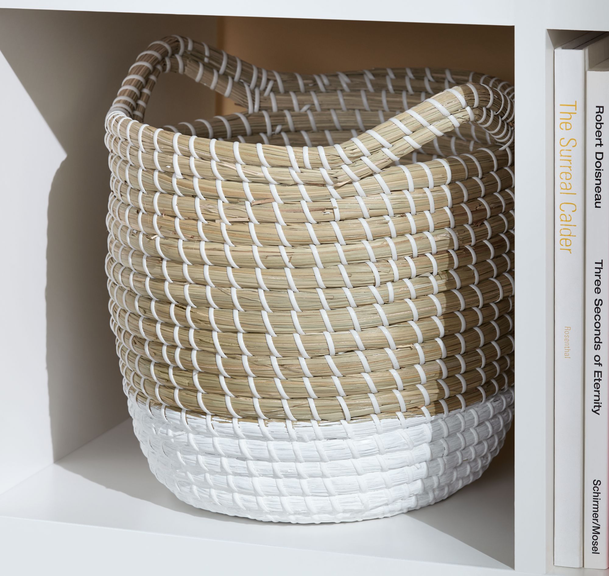 Image 3 Seagrass Round 3-Piece 2-Tone White Woven Basket Set in scene