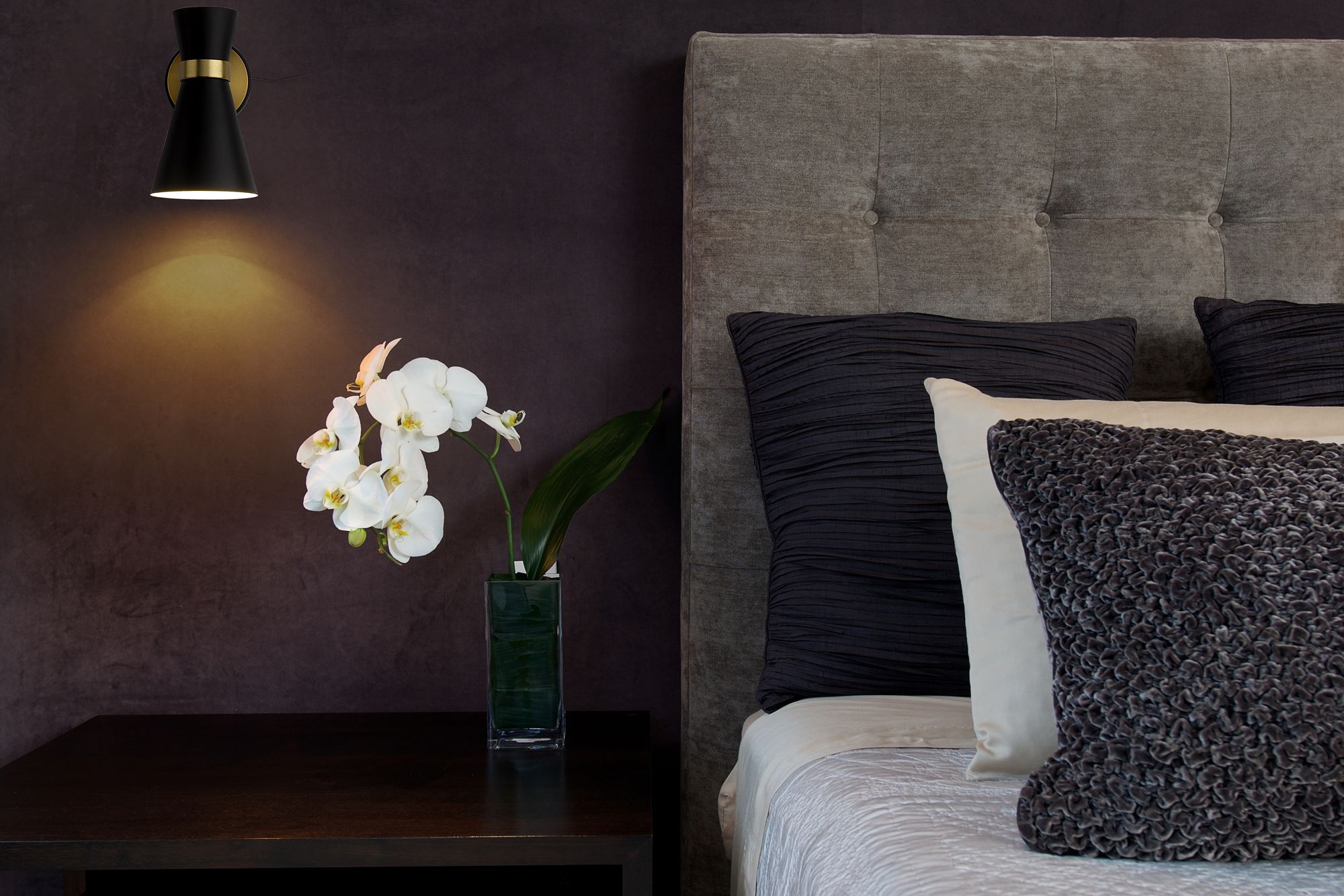 Soriano 9 1/2"H Matte Black and Heritage Brass Wall Sconce in scene