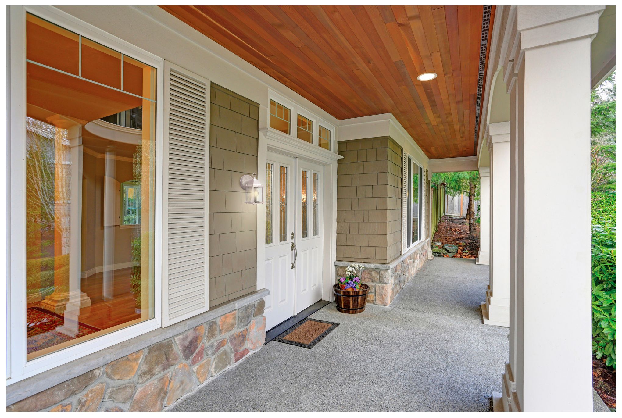 Image 2 1 Light; 9 in.; Wall Lantern; Cube Lantern with Clear Beveled Glass more views