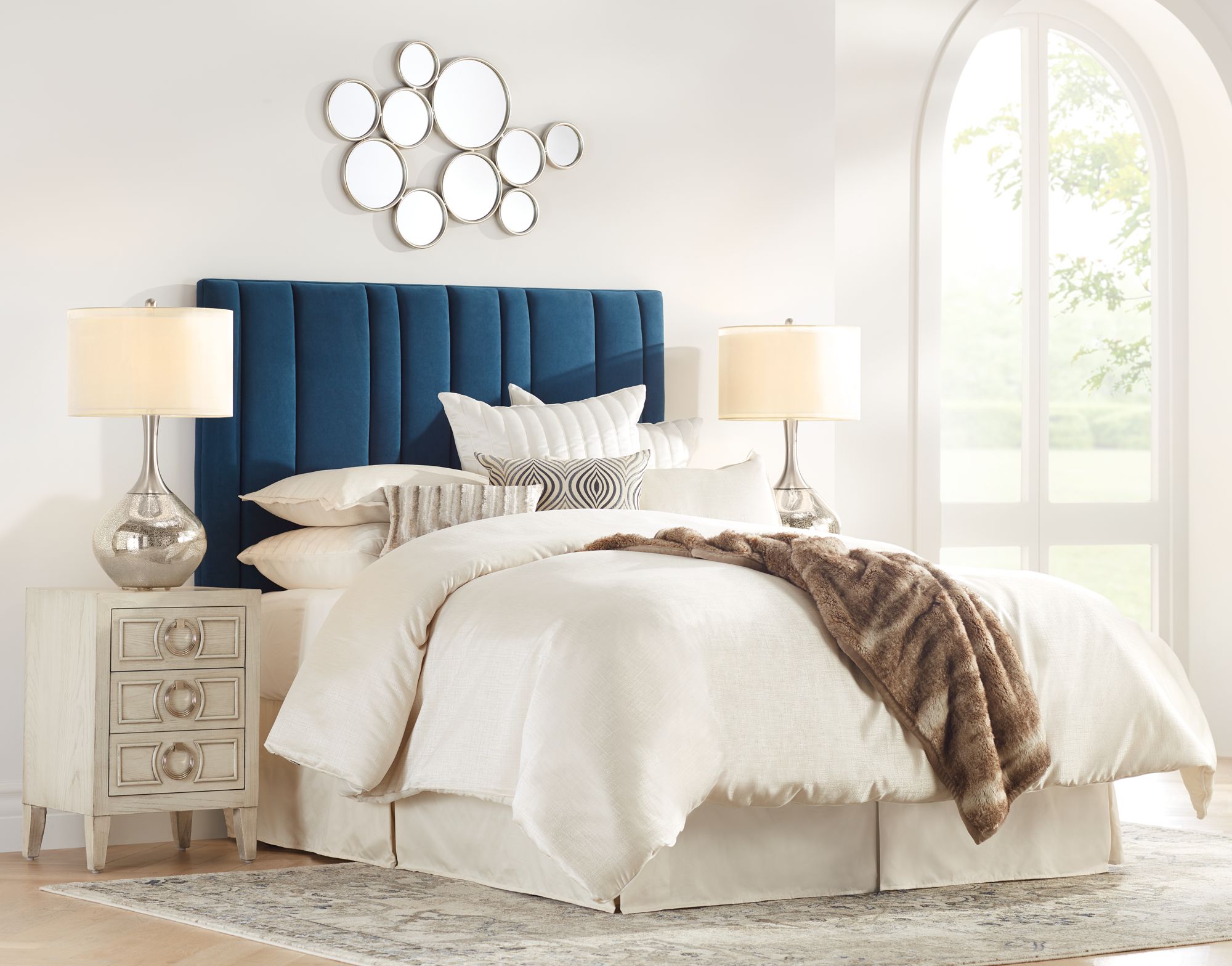 Video About the Possini Euro Swift Modern Table Lamp