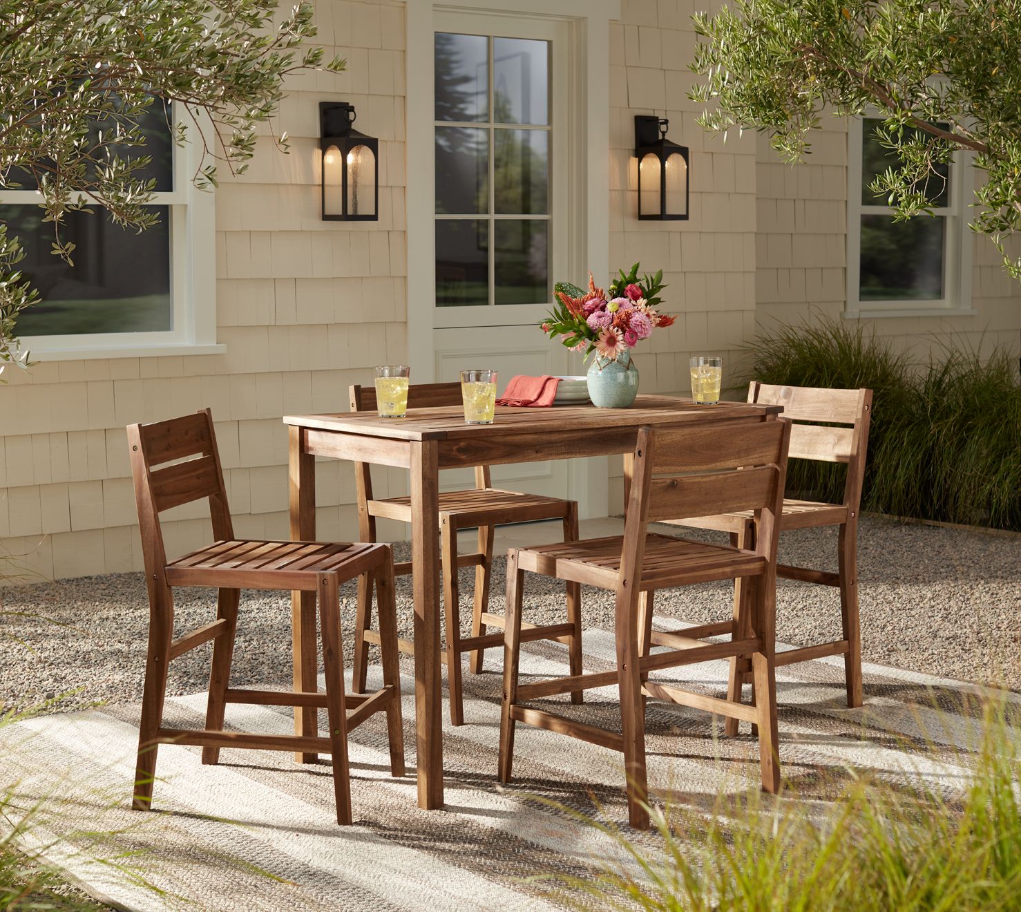 Patio pub table hot sale