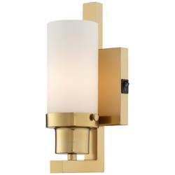 22V39 - 10 &quot; Wall Lamp in brass finish with rocker switch
