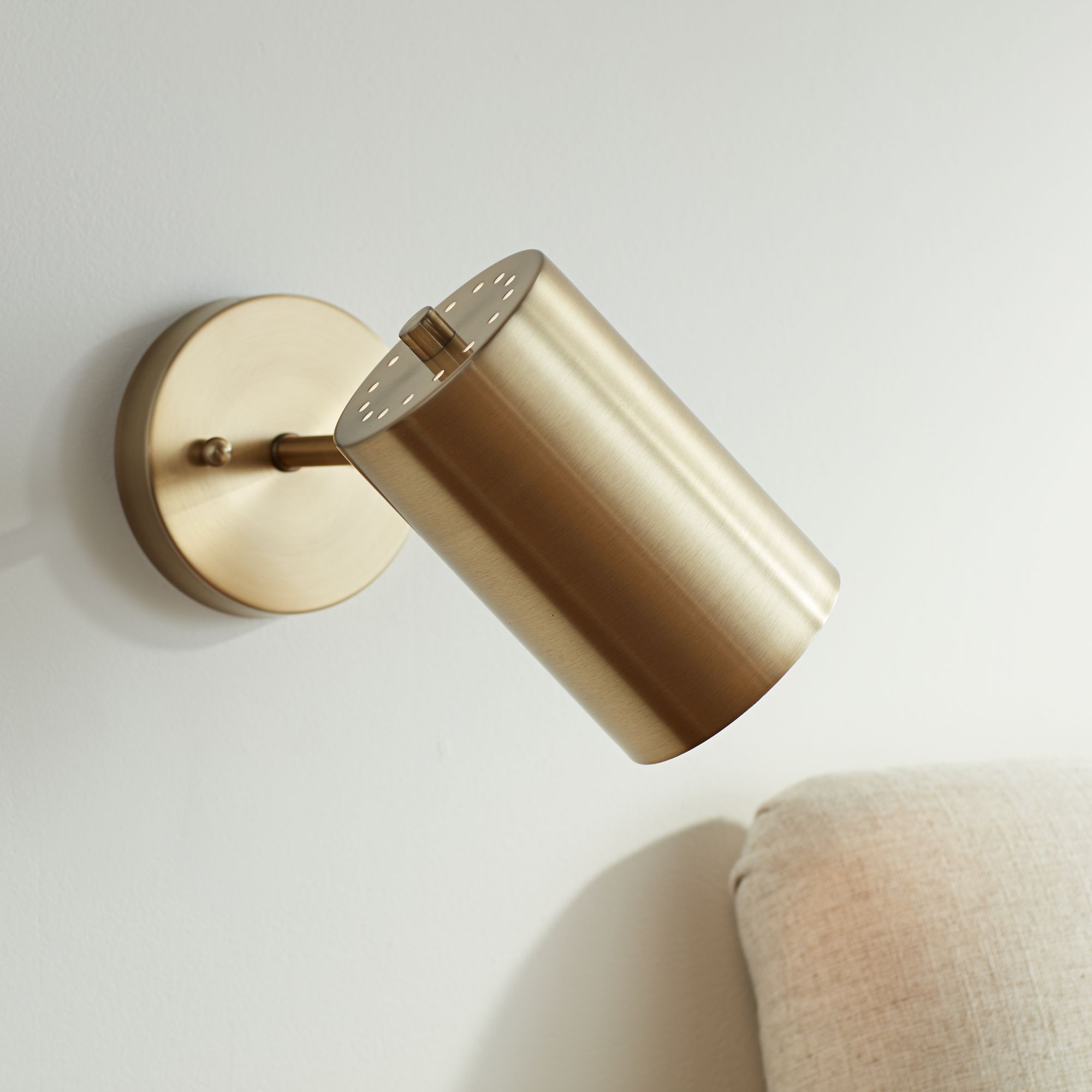 360 Lighting Patt 7" High Brass Modern Wall Sconce