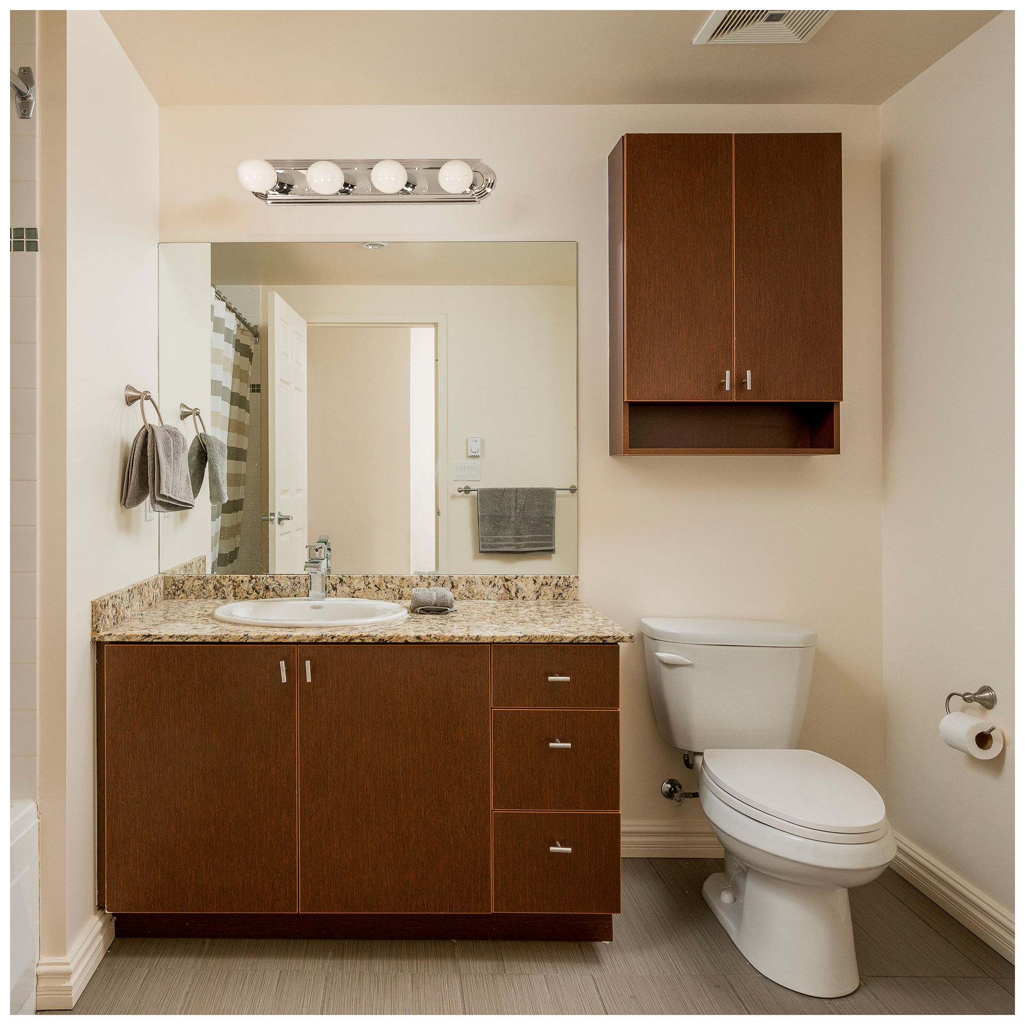 Image 2 4 Light; 24 in.; Vanity; Racetrack Style more views