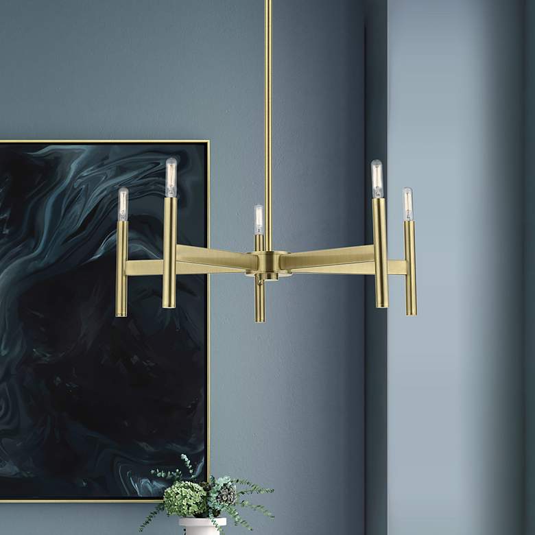 Image 1 5 Light Antique Brass Chandelier