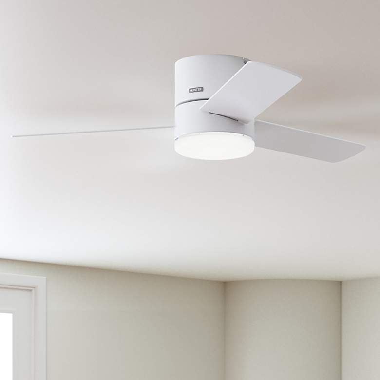 Image 1 52" Hunter Minimus Fresh White 3-Blade LED Ceiling Fan with Remote
