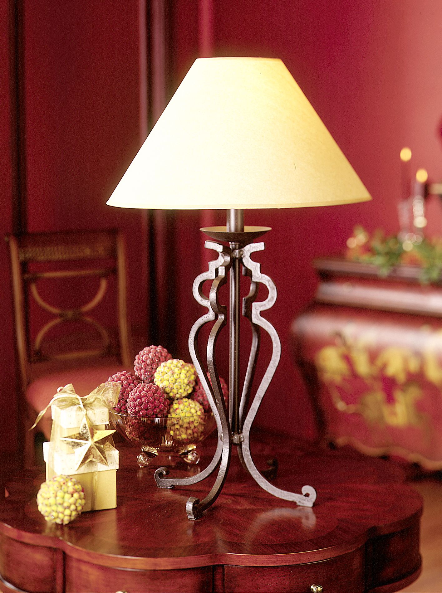 wrought iron scroll table lamp