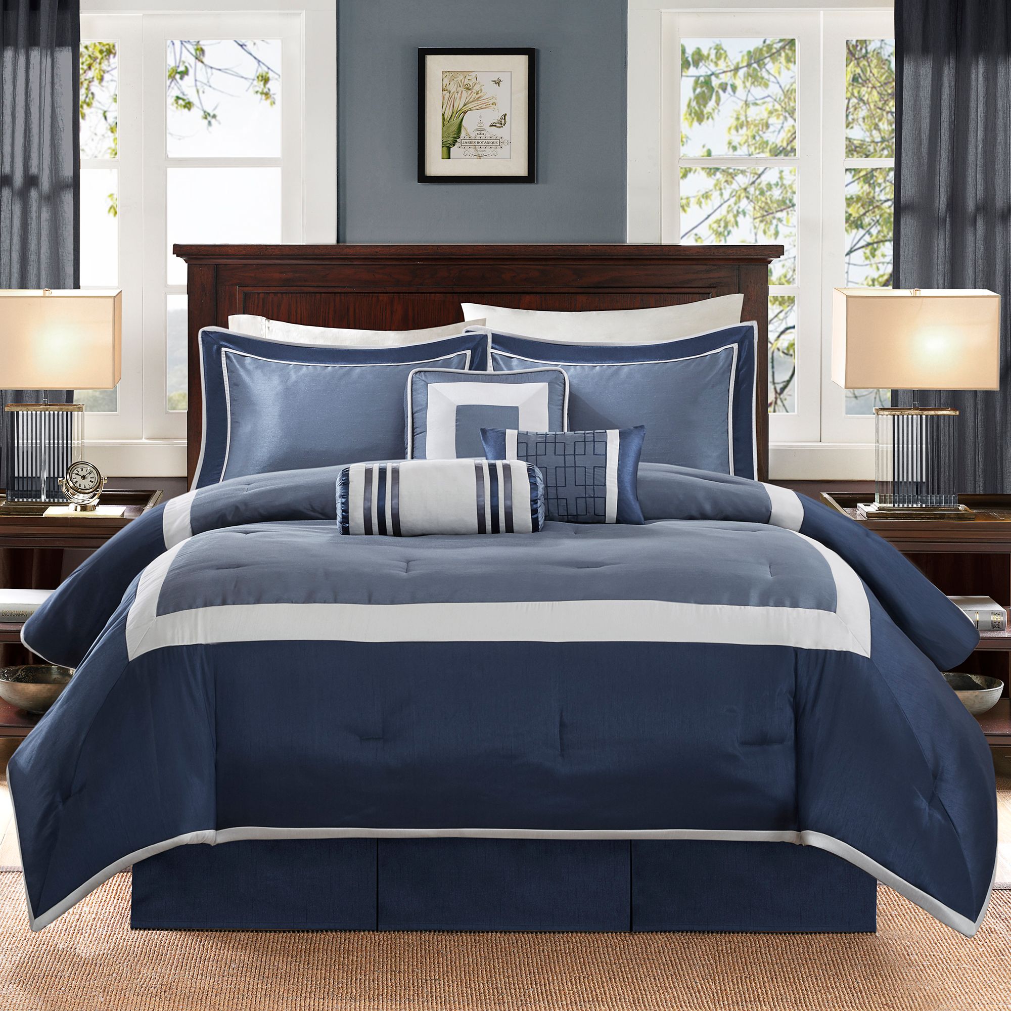 Bedding set with online blanket