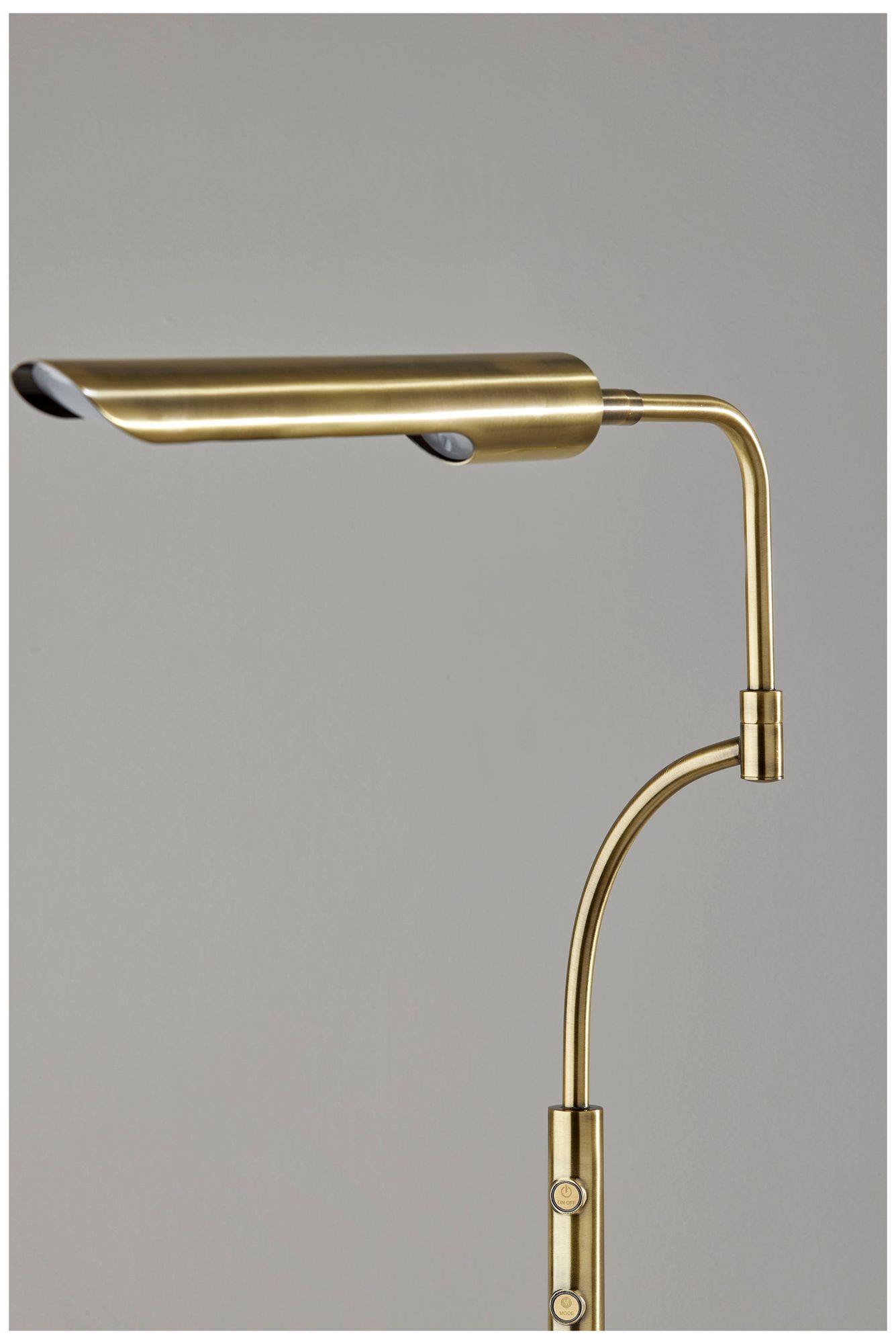 Adesso Zane LED Floor Lamp w. Smart Switch - Antique Brass