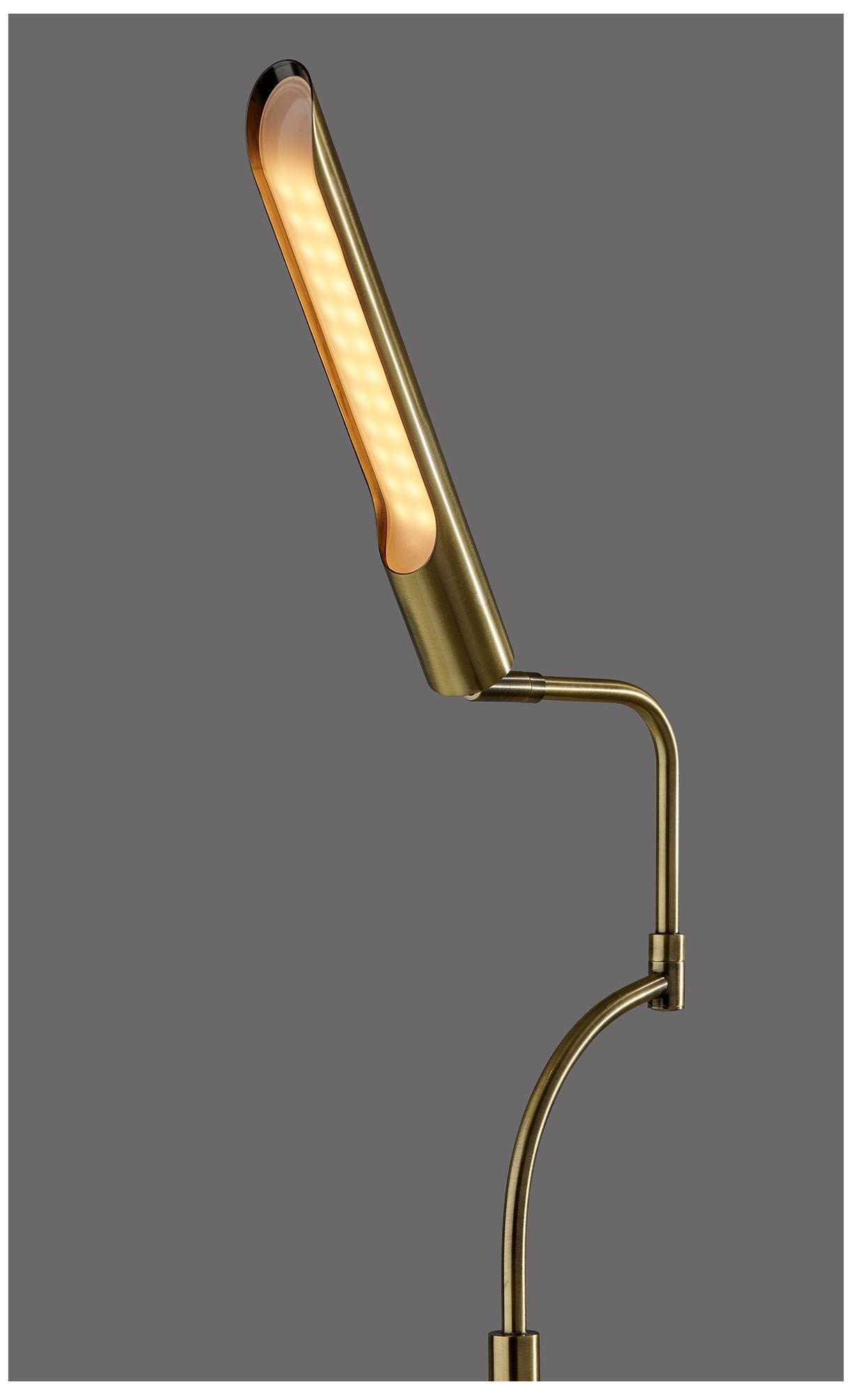 Adesso Zane LED Floor Lamp w. Smart Switch - Antique Brass