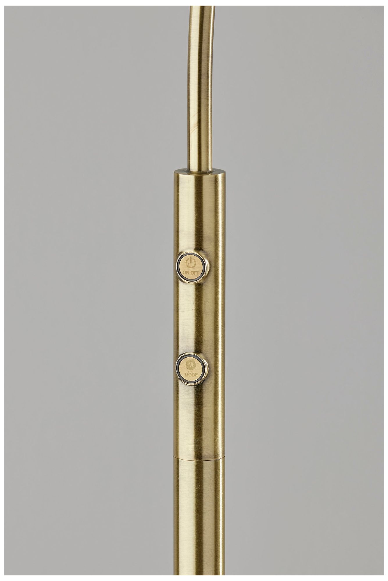 Adesso Zane LED Floor Lamp w. Smart Switch - Antique Brass
