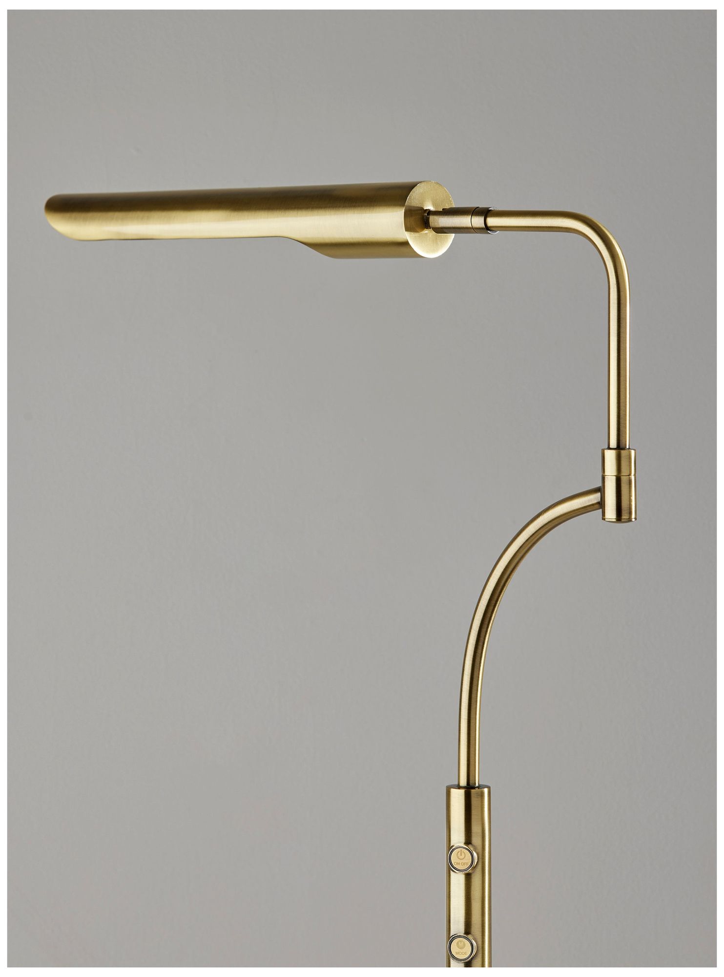 Adesso Zane LED Floor Lamp w. Smart Switch - Antique Brass