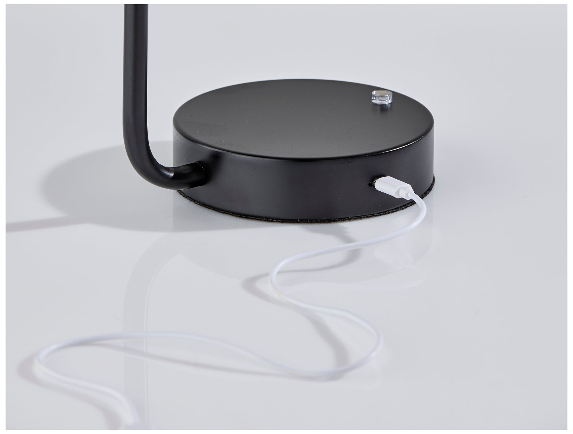 Image 7 Amari Cordless LED Desk Lamp more views