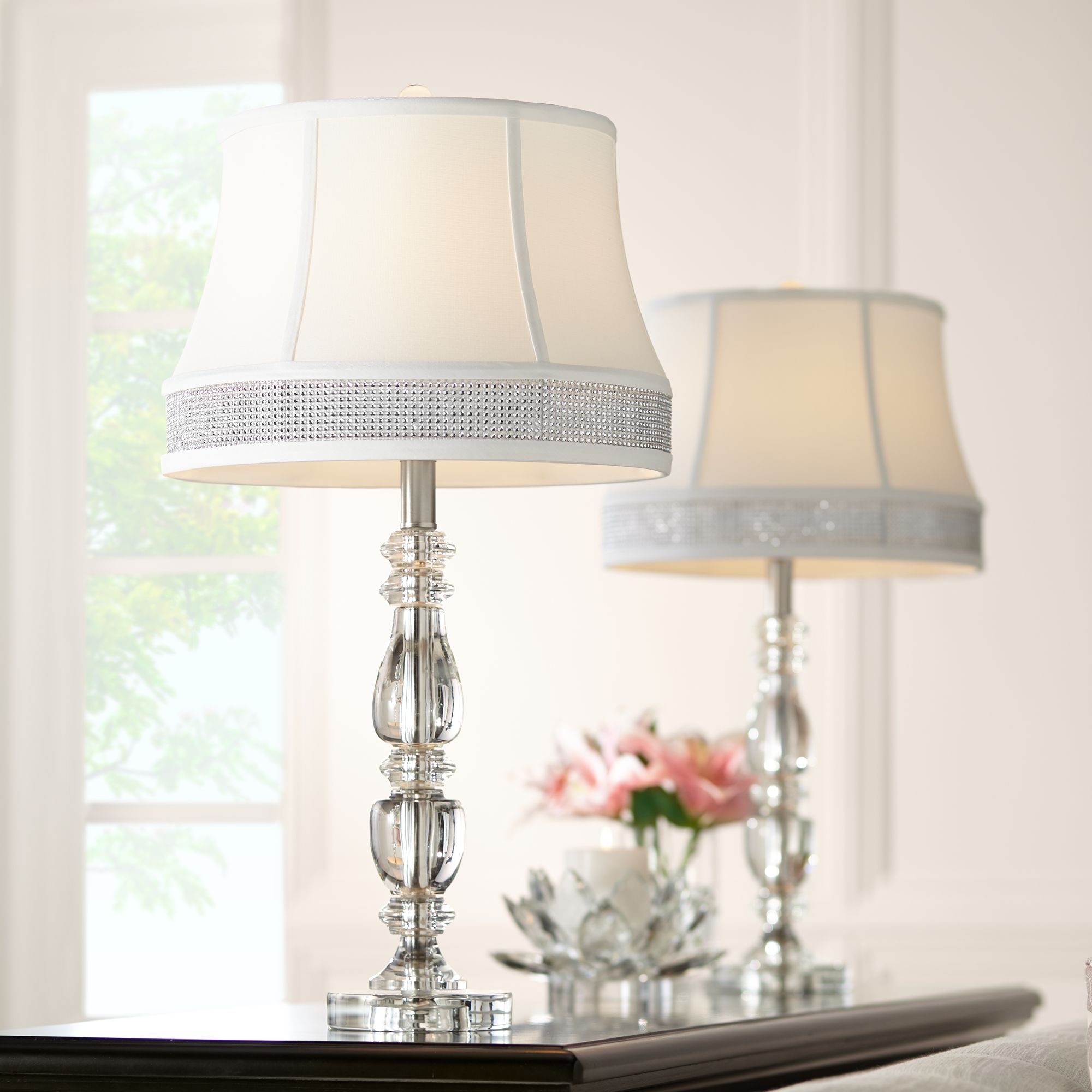 side tables with lamps