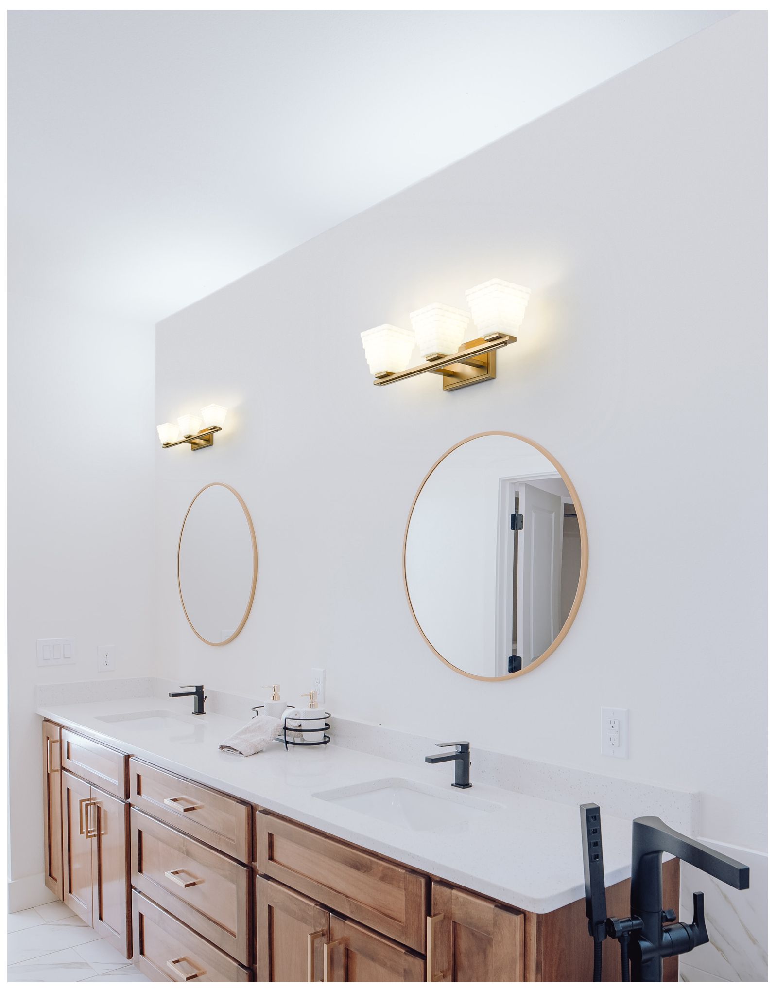 Annalise by Z-Lite Modern Gold 24 inch 3 Light Vanity