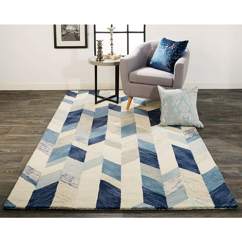 Image 1 Arazad 7238446 5&#39;x8&#39; Ivory and Blue Graphic Chevron Area Rug