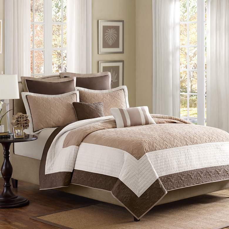 Image 1 Attingham Beige Pieced Full/Queen 7-Piece Coverlet Set