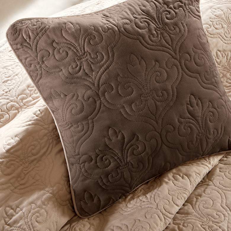 Image 5 Attingham Beige Pieced Full/Queen 7-Piece Coverlet Set more views