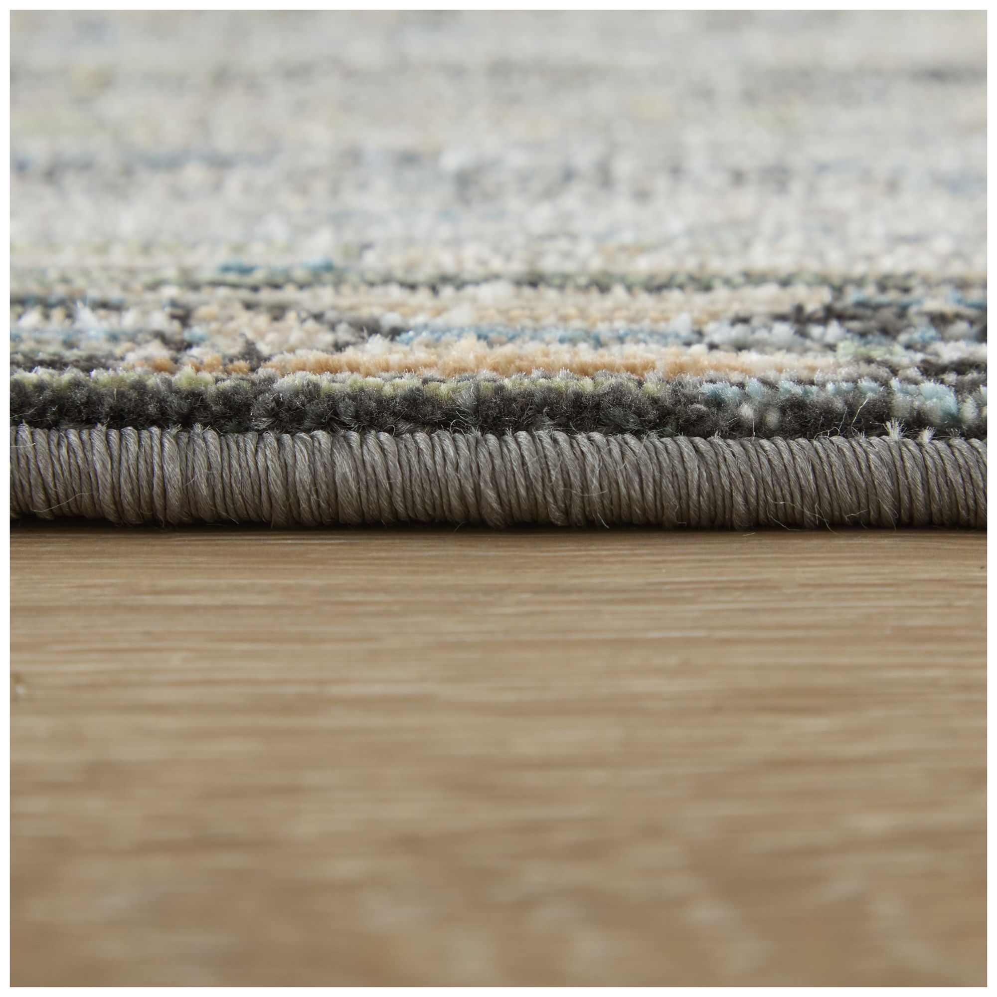 Augustine Medallion Indoor Green Area Rug 39TWF 5' x 7'-6"