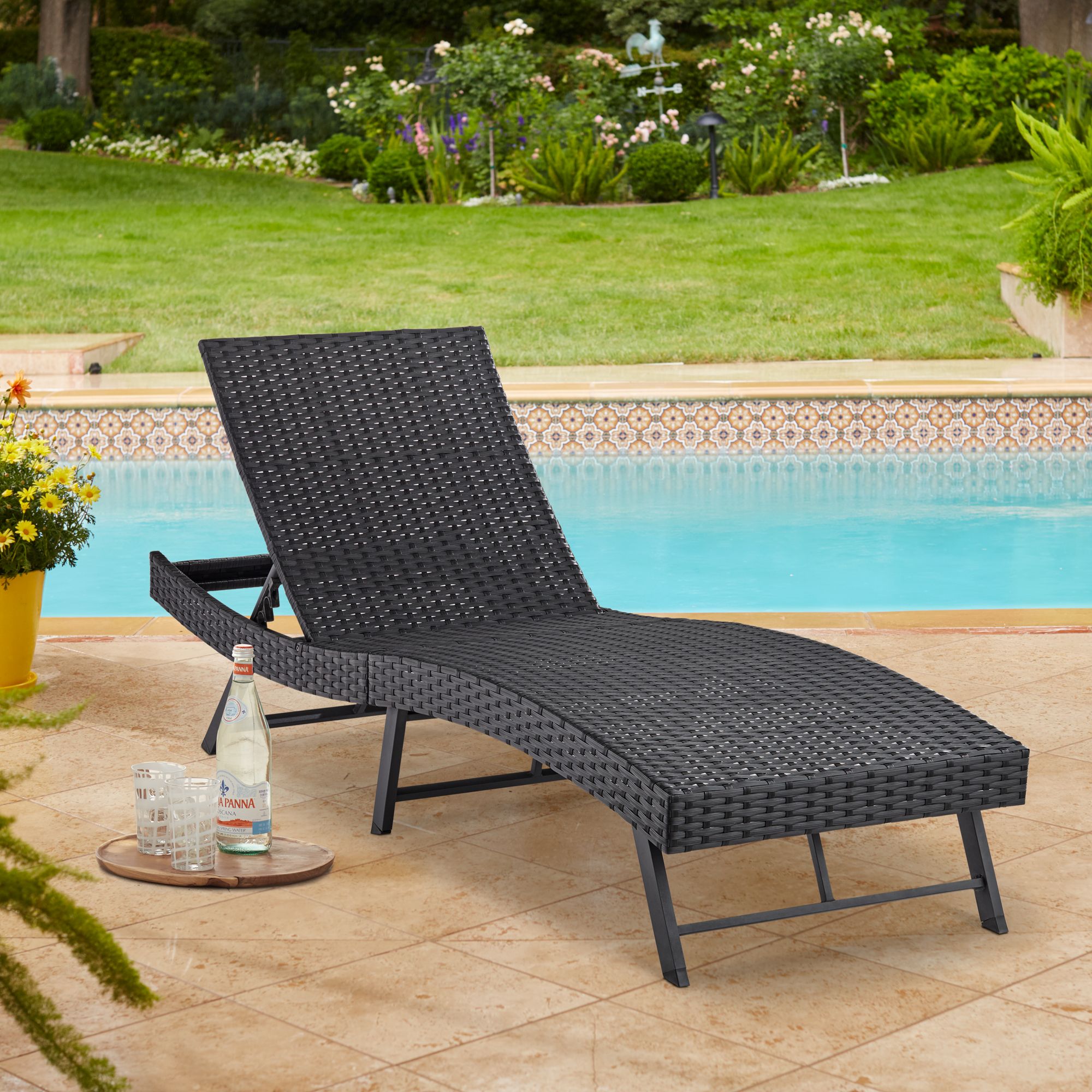 Black metal chaise lounge outdoor new arrivals