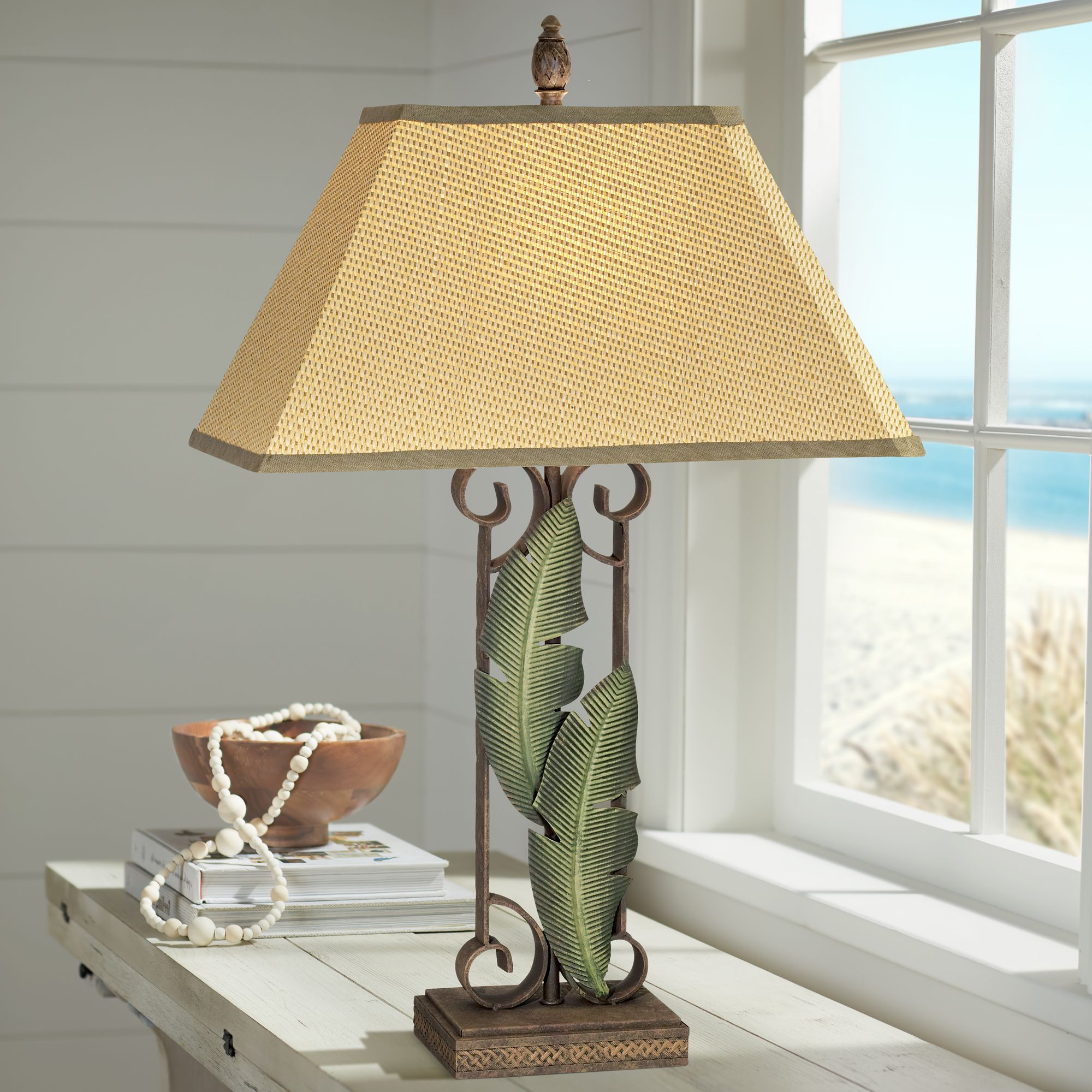 palm leaf table lamp