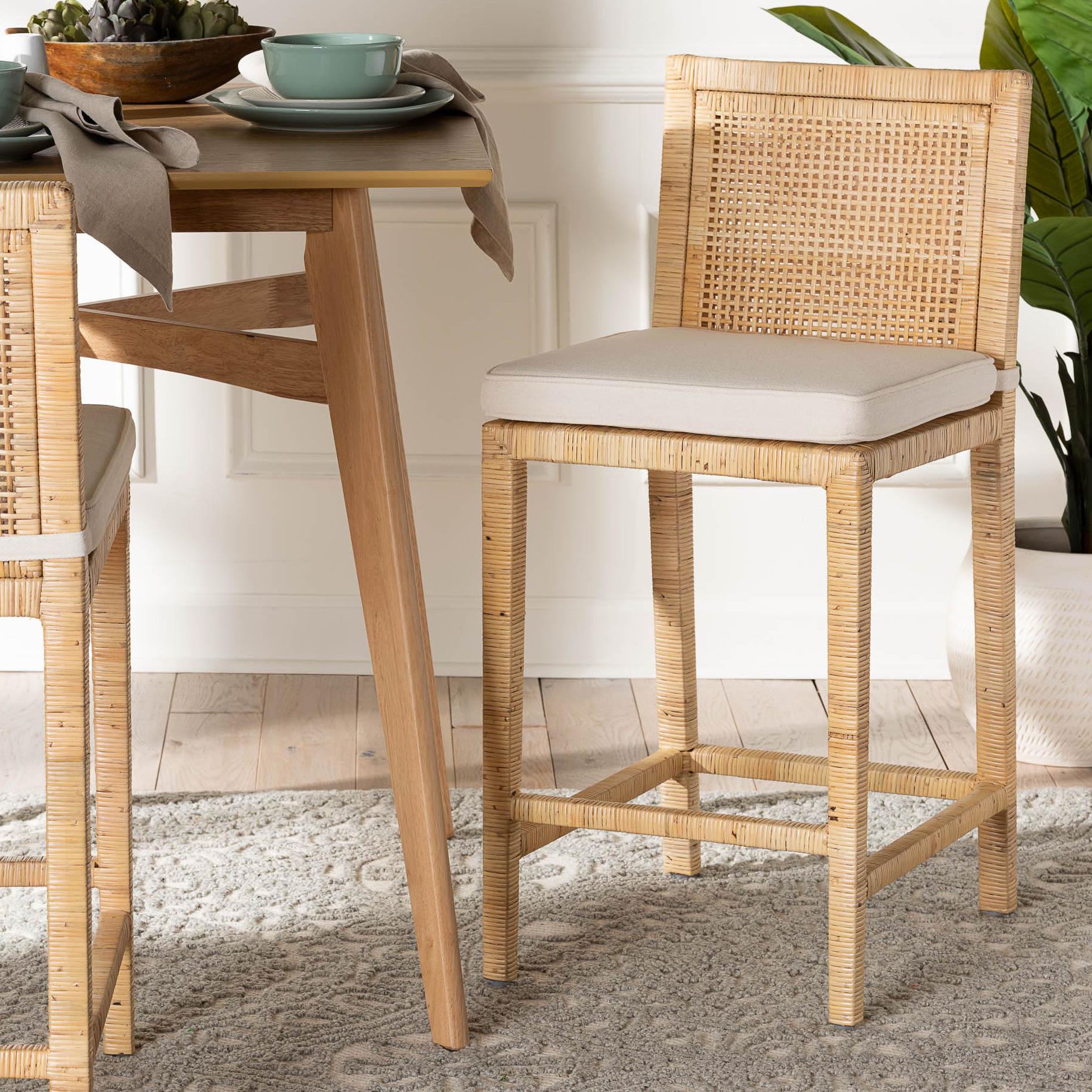 Natural wicker deals counter stool